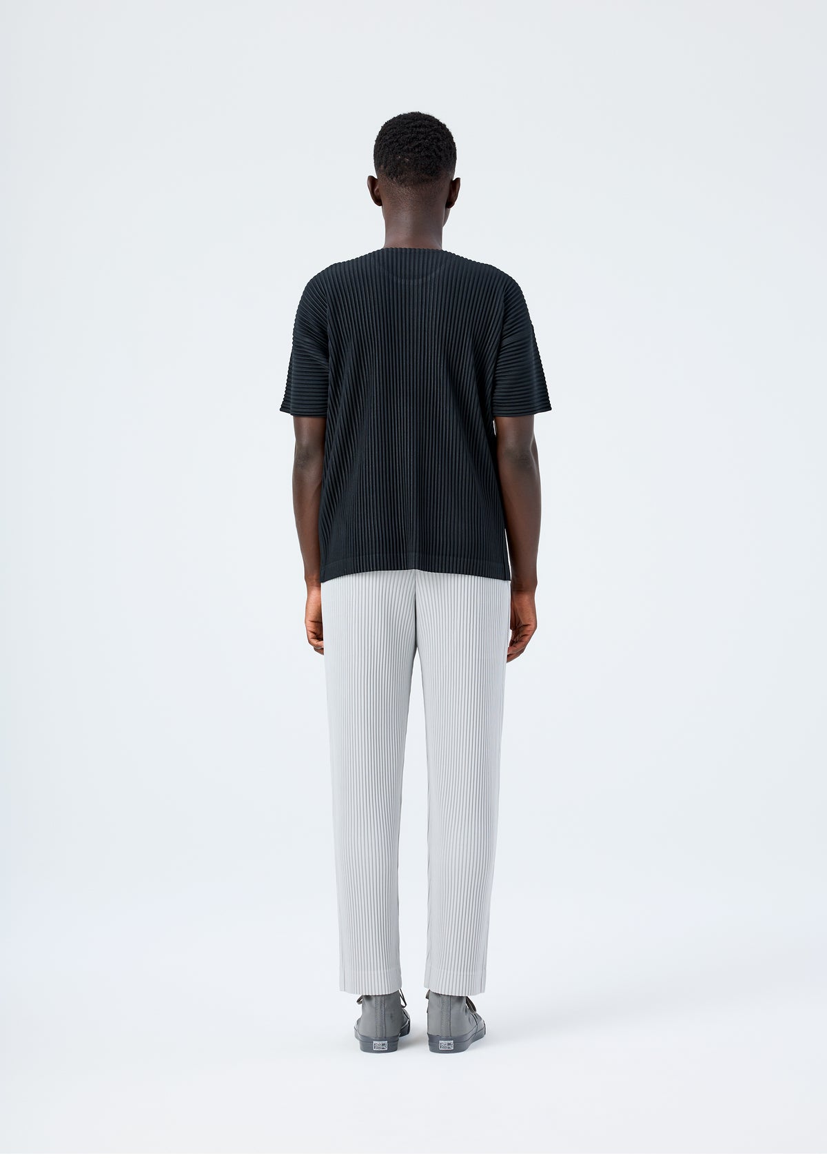 BASICS、メンズ_パンツ、着用画像3