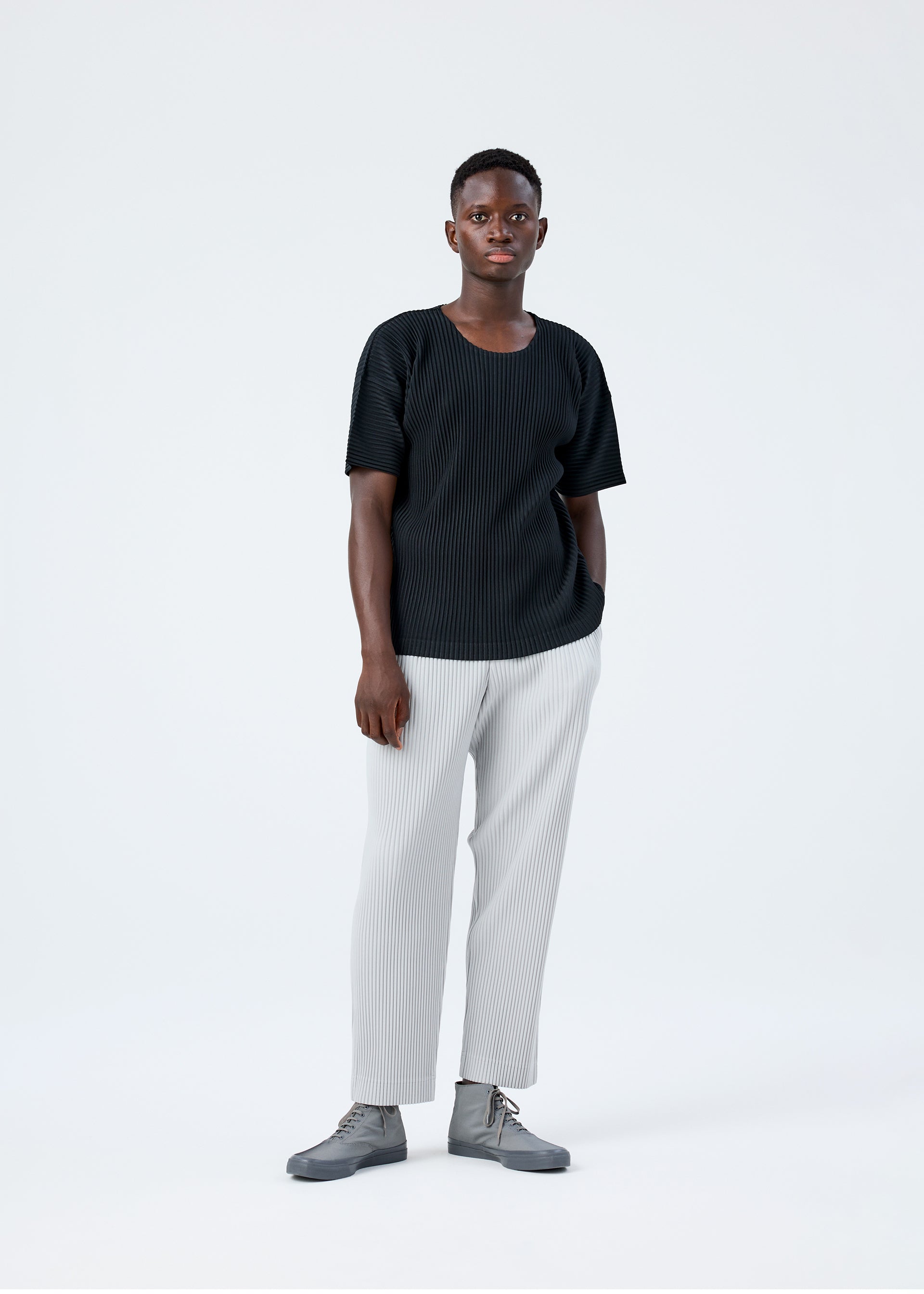 BASICS、メンズ_パンツ、着用画像4