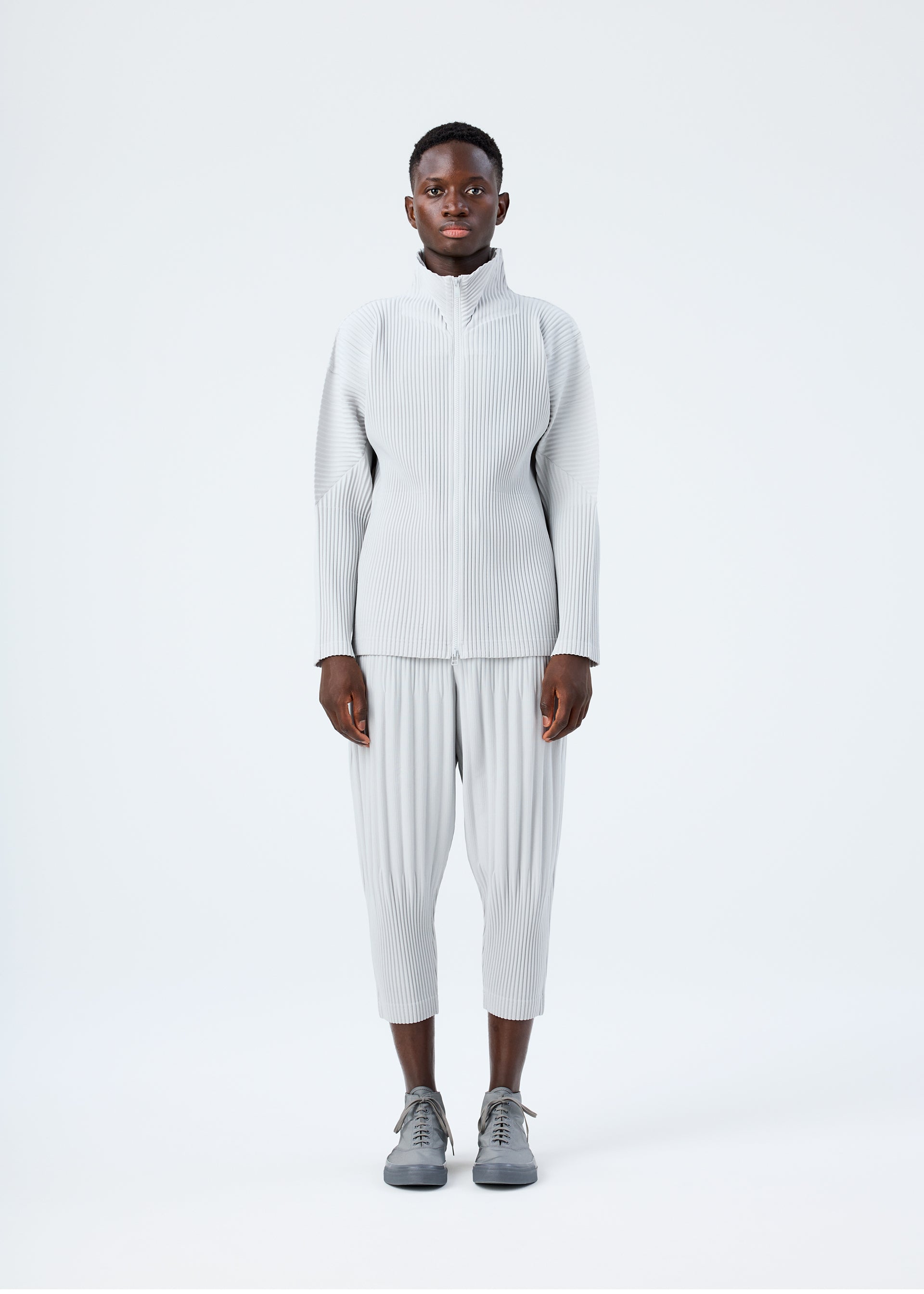 BASICS、メンズ_パンツ、着用画像1
