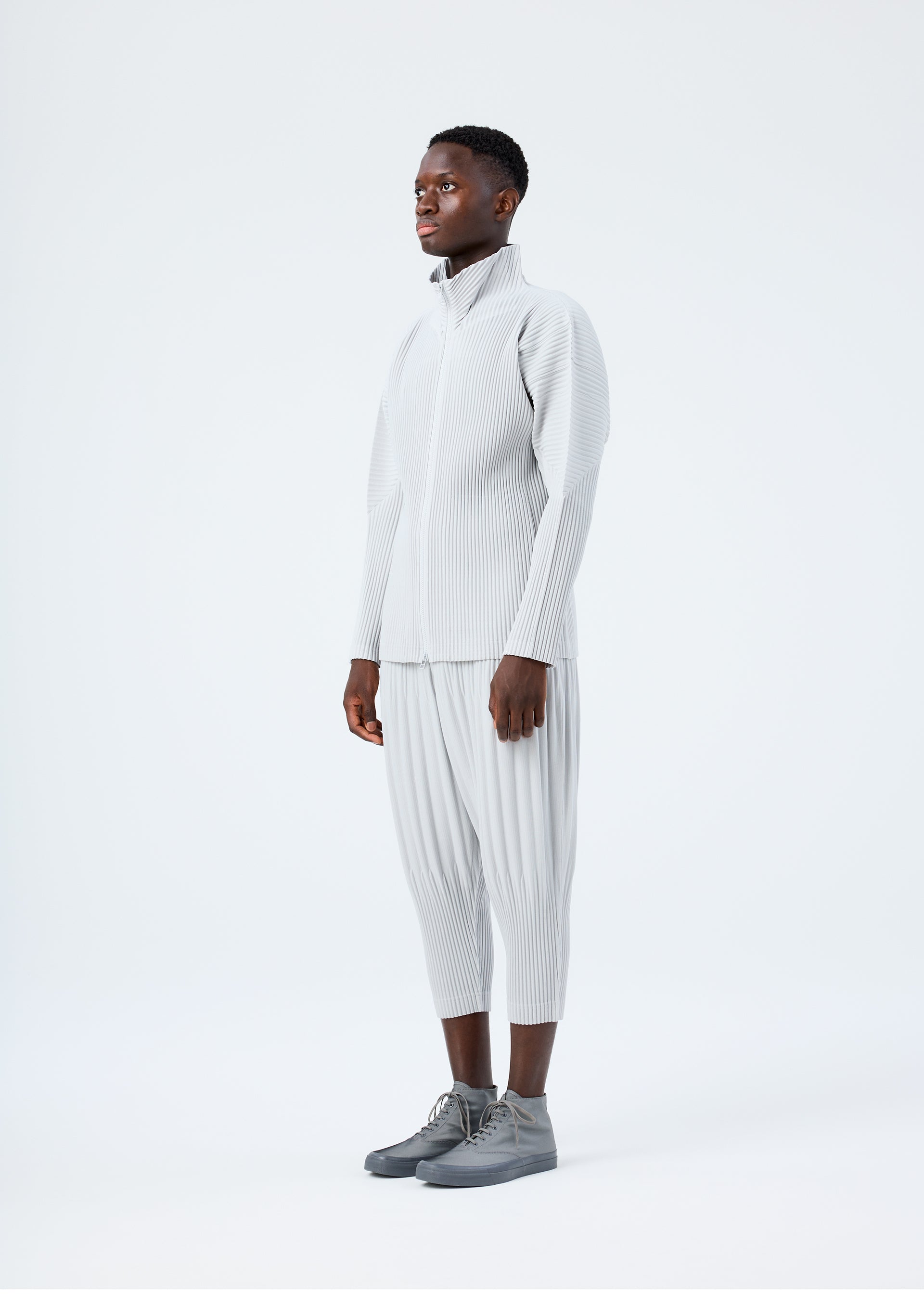 BASICS、メンズ_パンツ、着用画像2
