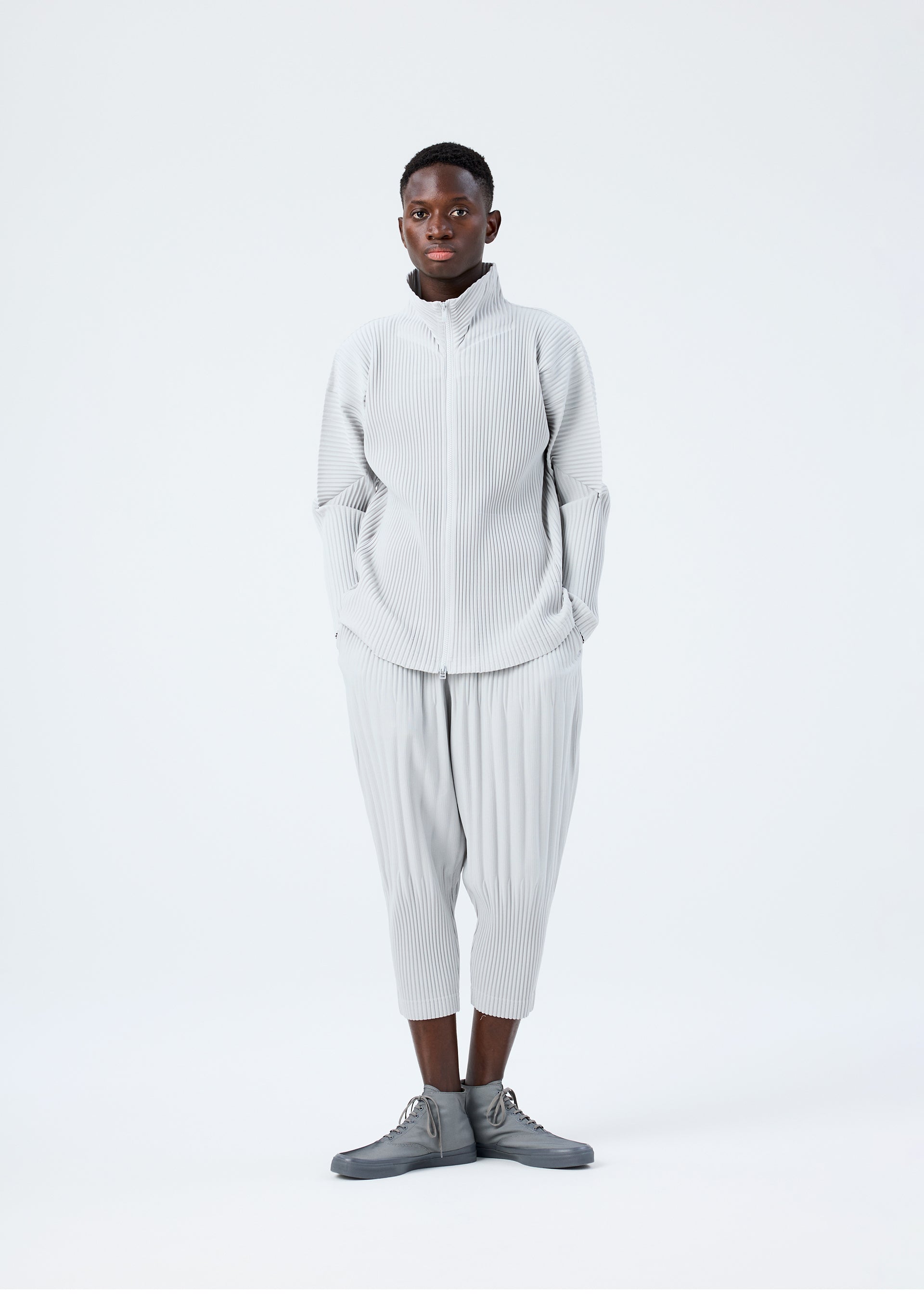 BASICS – isseymiyake.com