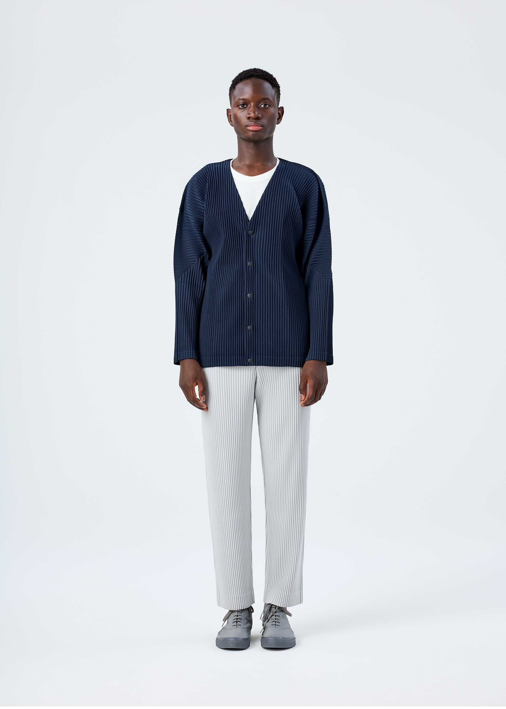 BASICS – isseymiyake.com BASICS – isseymiyake.com