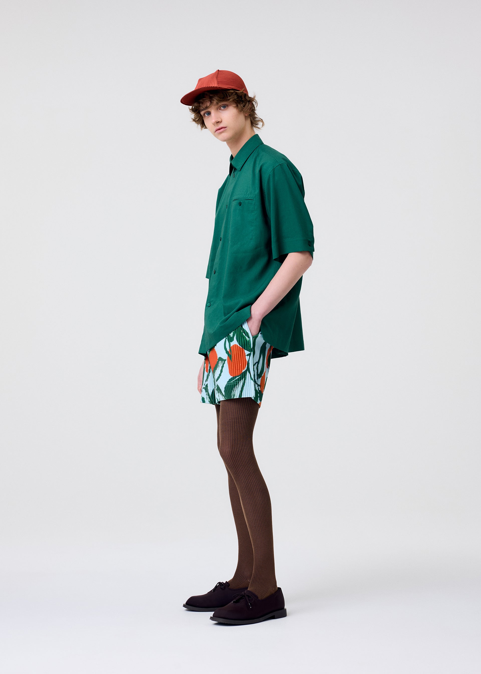 PLEATS PLEASE 帽子 ISSEY MIYAKE PLEATS CAP – isseymiyake.com