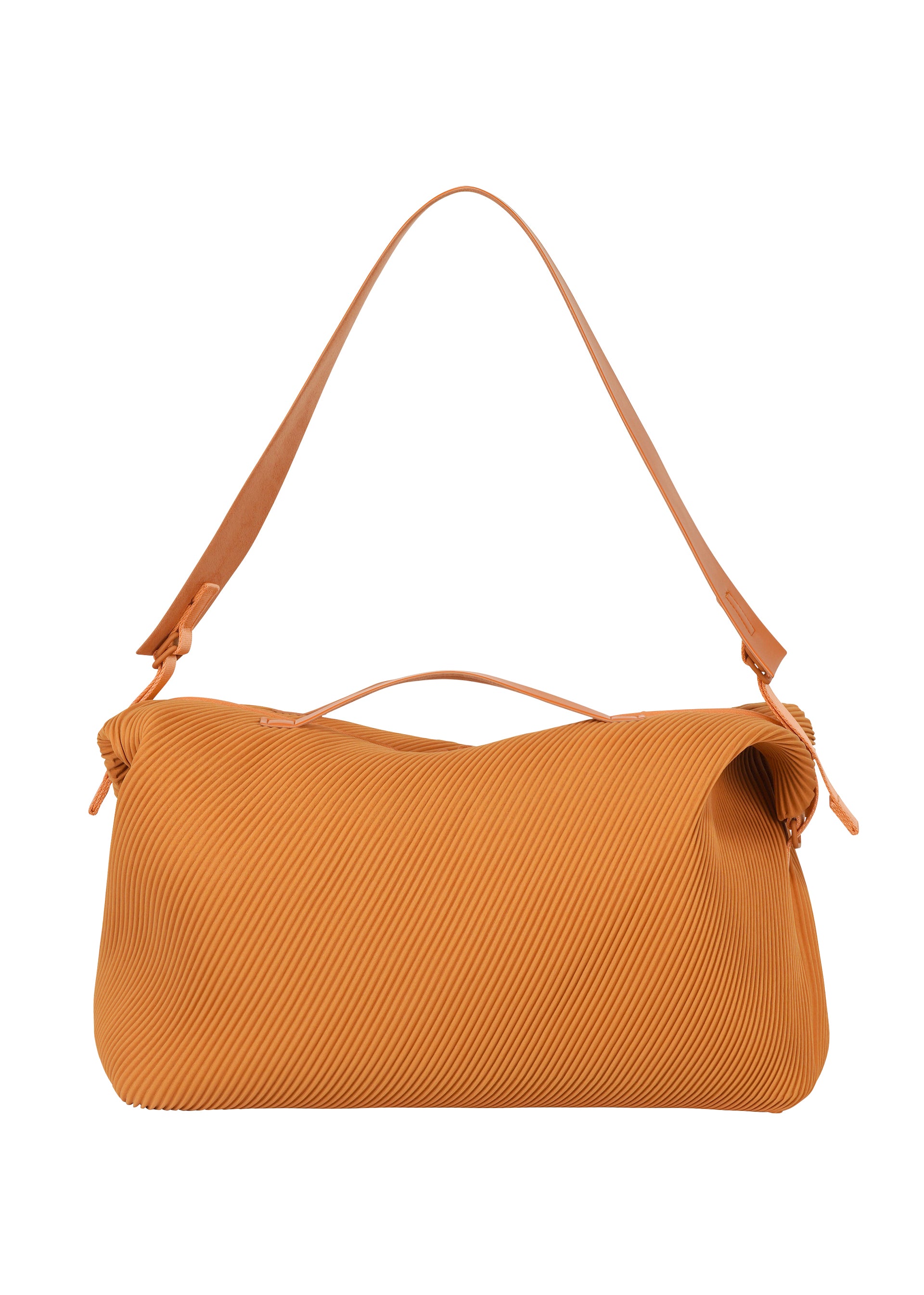 バッグ HOMME PLISSE ISSEY MIYAKE pleats bag PLEATS TRAVEL BAG – isseymiyake.com