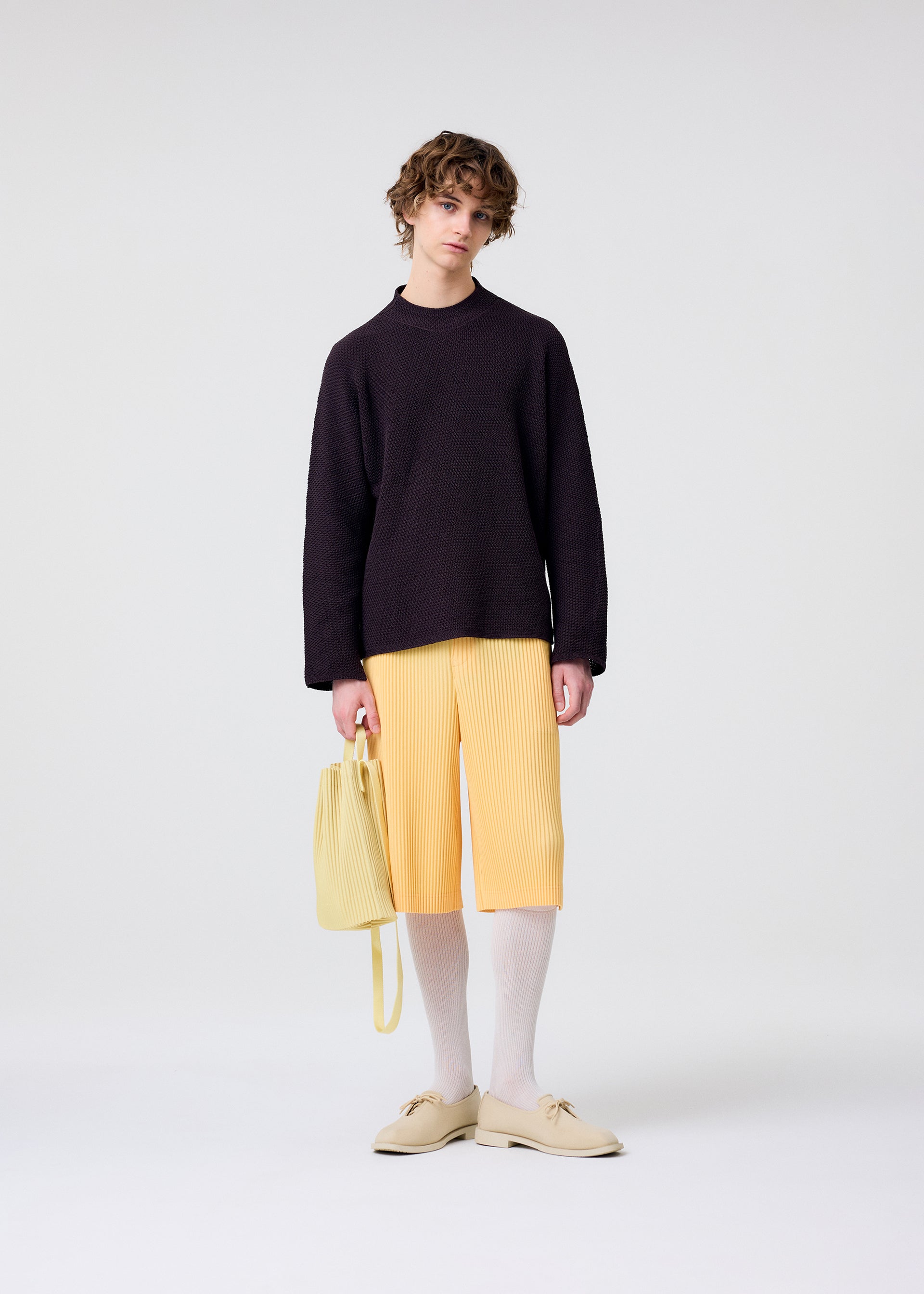 DRAWSTRING PLEATS BAG、バッグ&財布_ショルダーバッグ、着用画像2