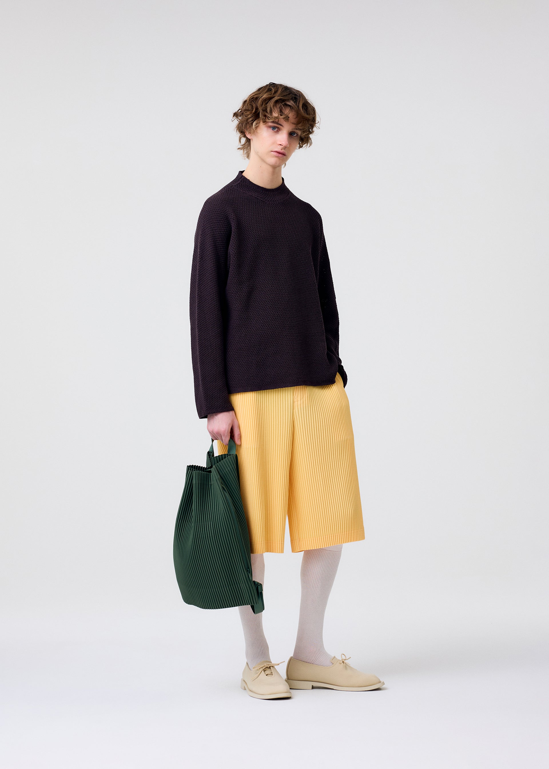 ショルダーバッグ disco pleats bag BIAS PLEATS BAG – ISSEY MIYAKE ONLINE STORE