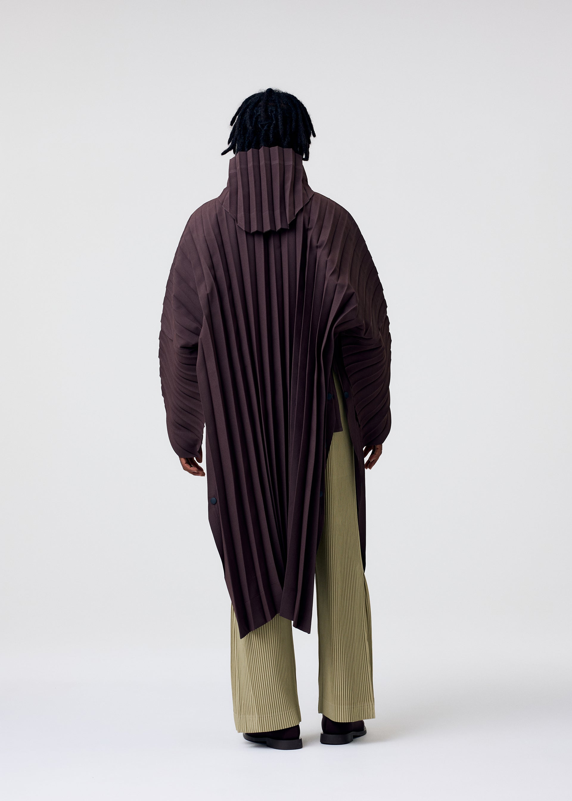 EDGE COAT LIGHT – isseymiyake.com