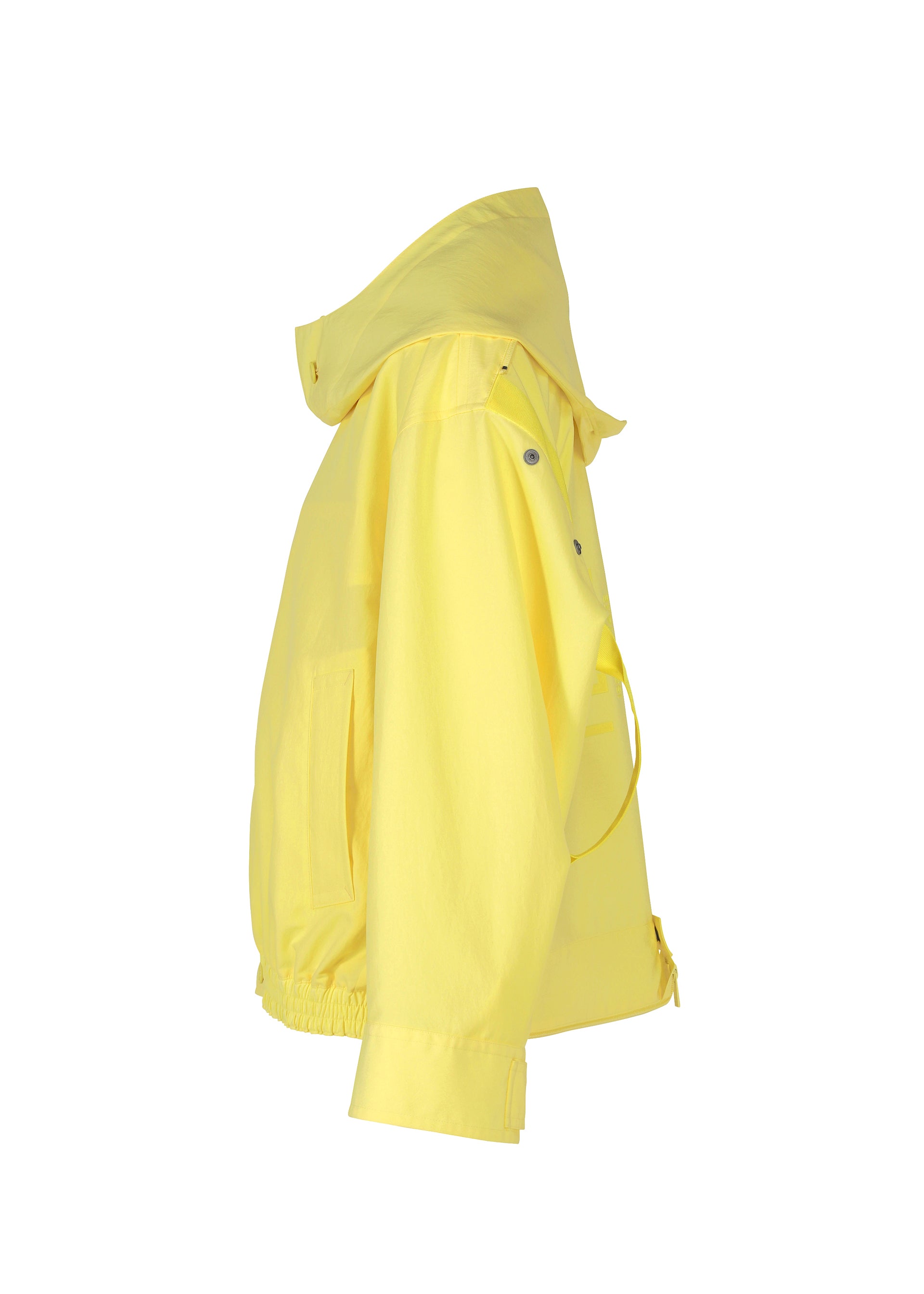 CARRIER CARRIED – isseymiyake.com