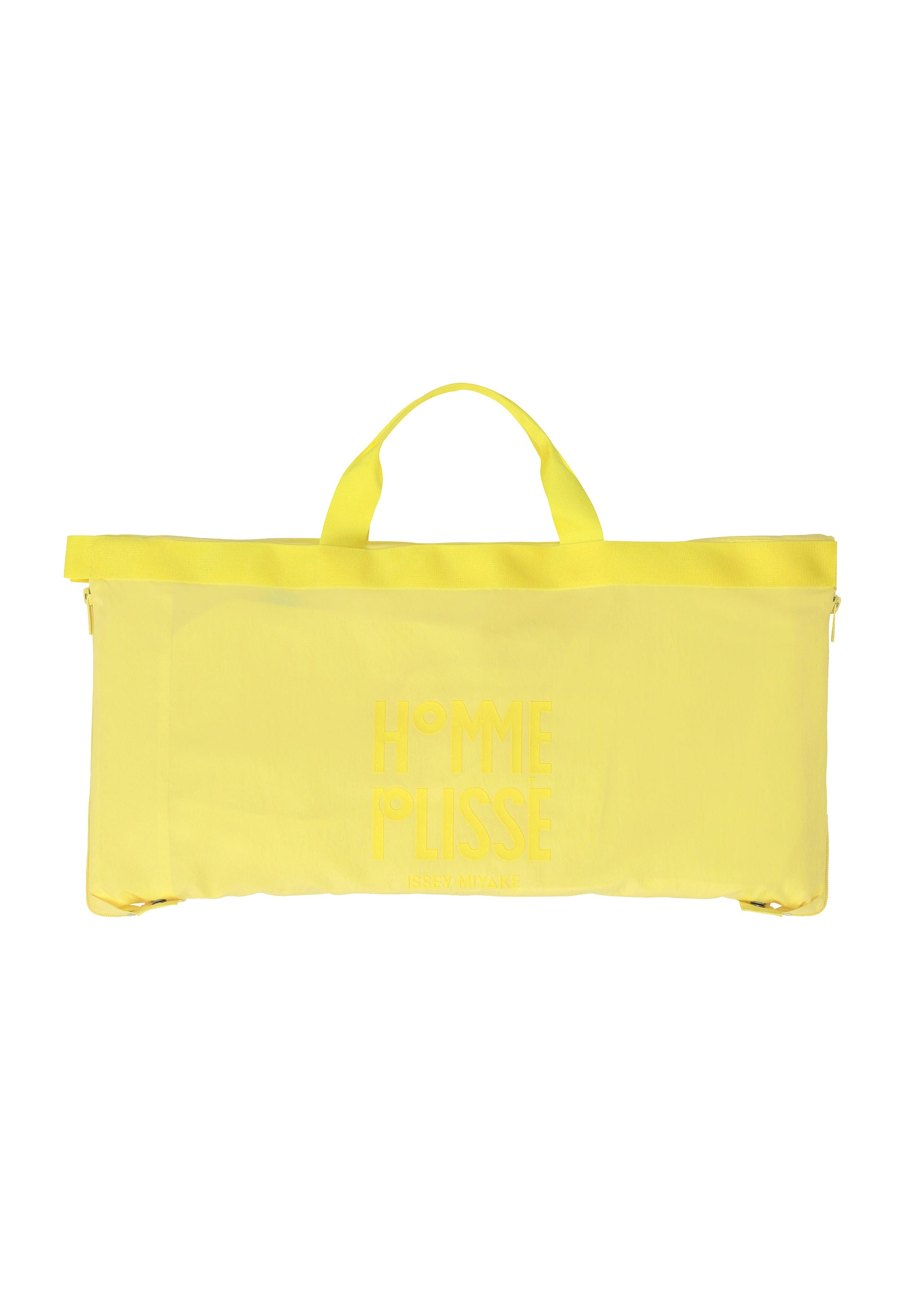 CARRIER CARRIED – isseymiyake.com
