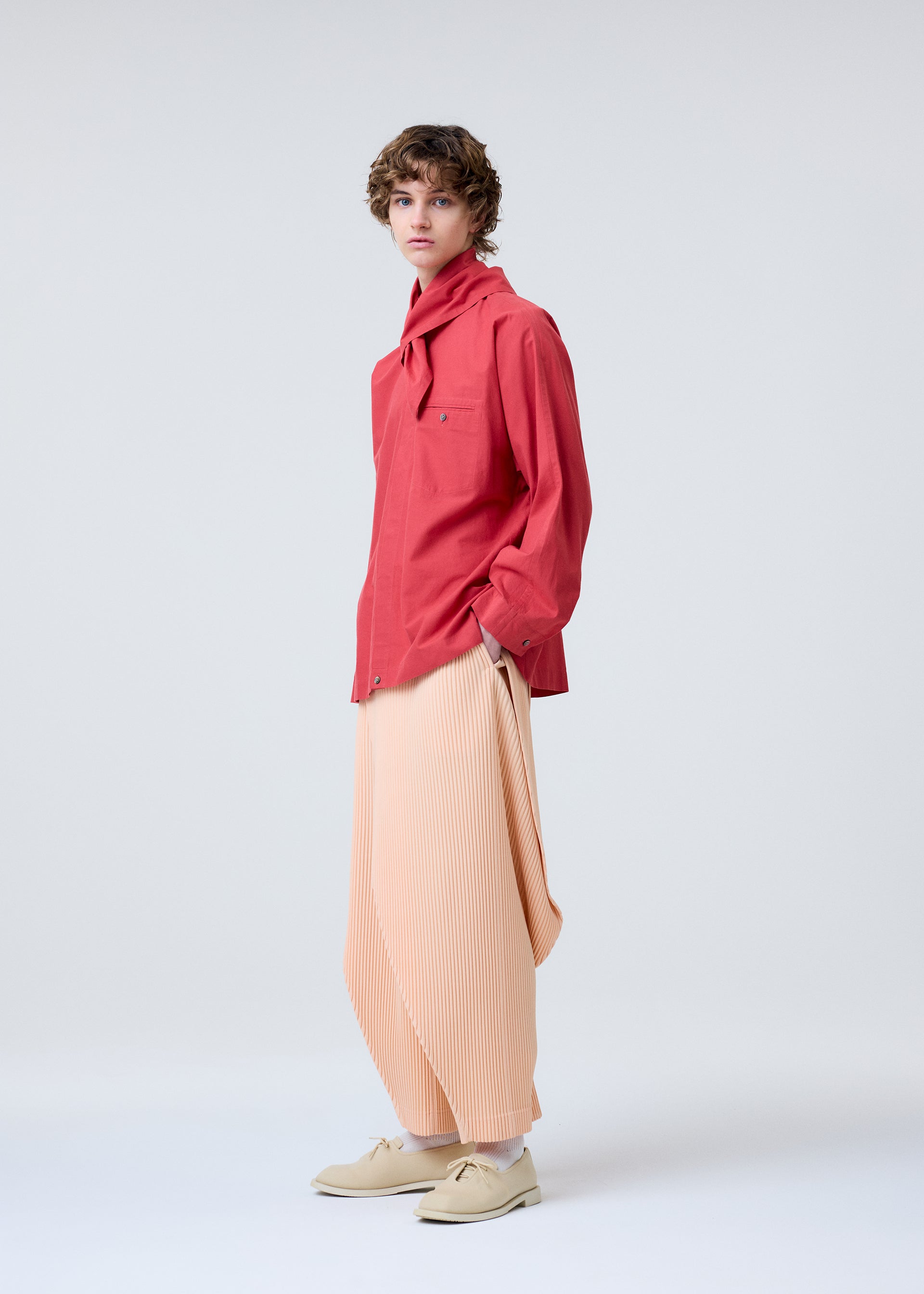 STREAMLINE SHIRT – isseymiyake.com STREAMLINE SHIRT – isseymiyake.com