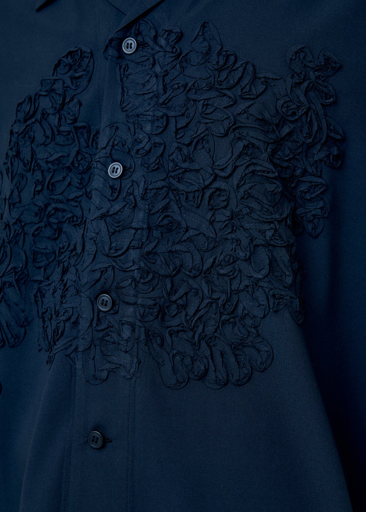 EMBROIDERY PRESS SHIRT、メンズ_トップス_シャツ、着用画像4