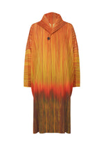 PAINT BRUSH CLOSE-UP