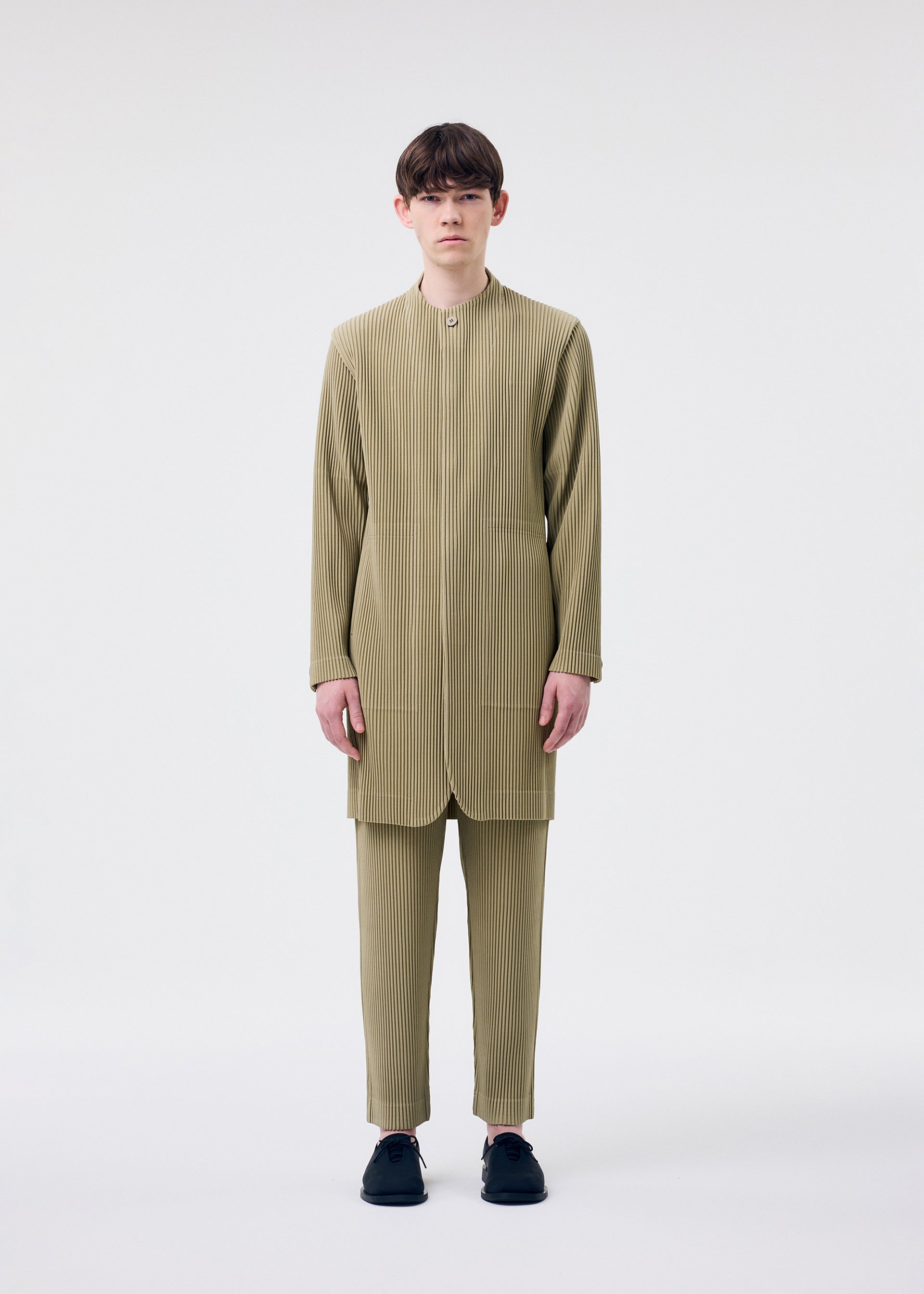 TAILORED PLEATS 1 – isseymiyake.com