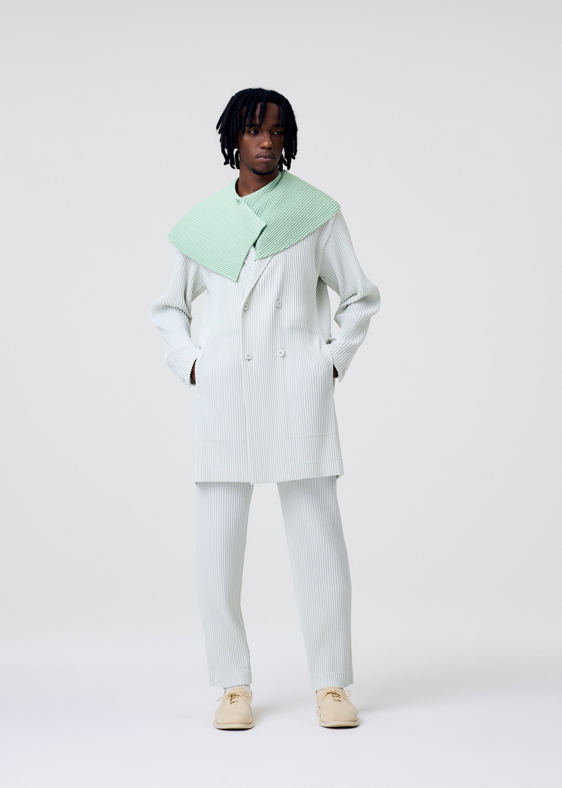 TAILORED PLEATS 3 – isseymiyake.com