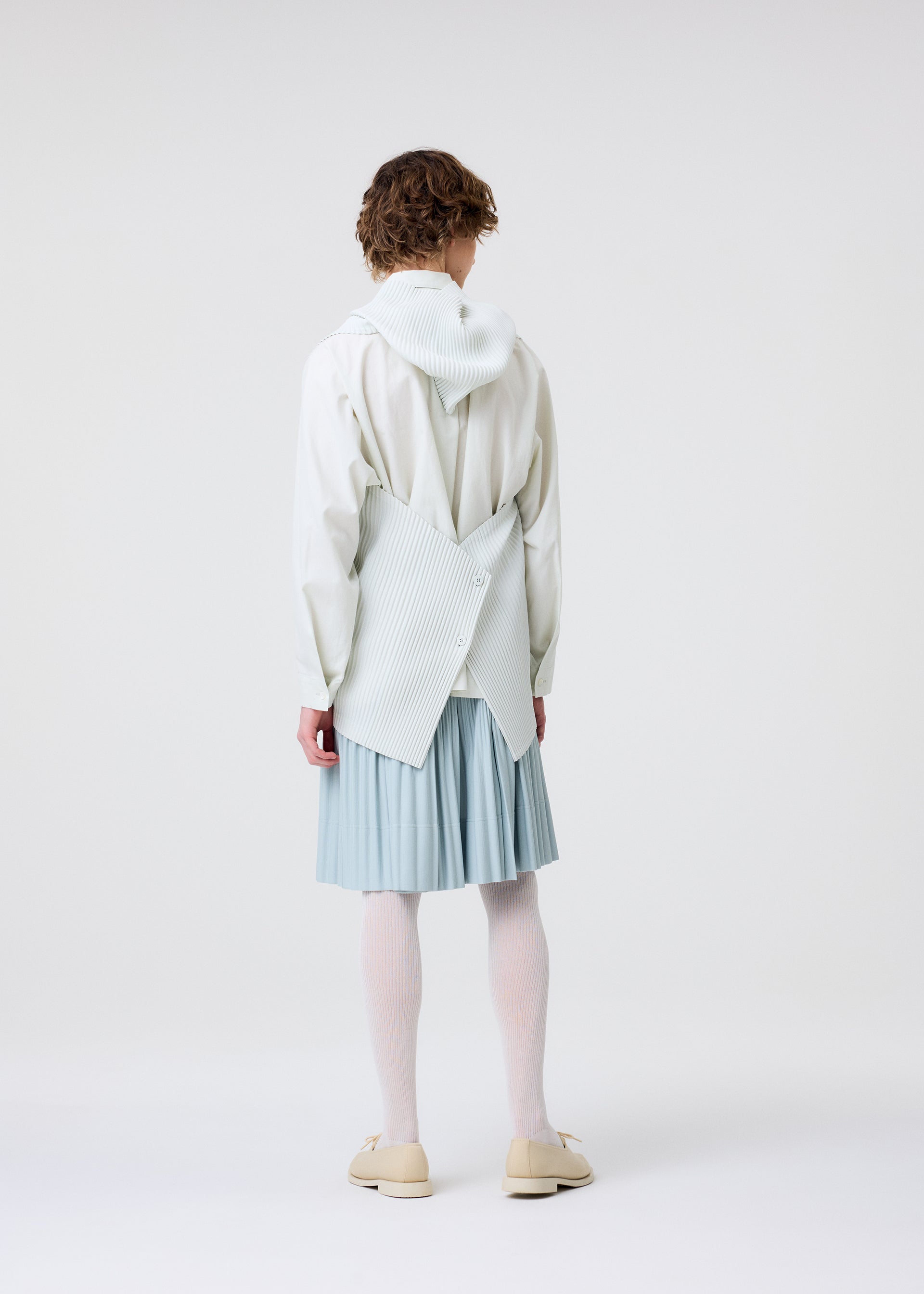 TAILORED PLEATS 3 – isseymiyake.com