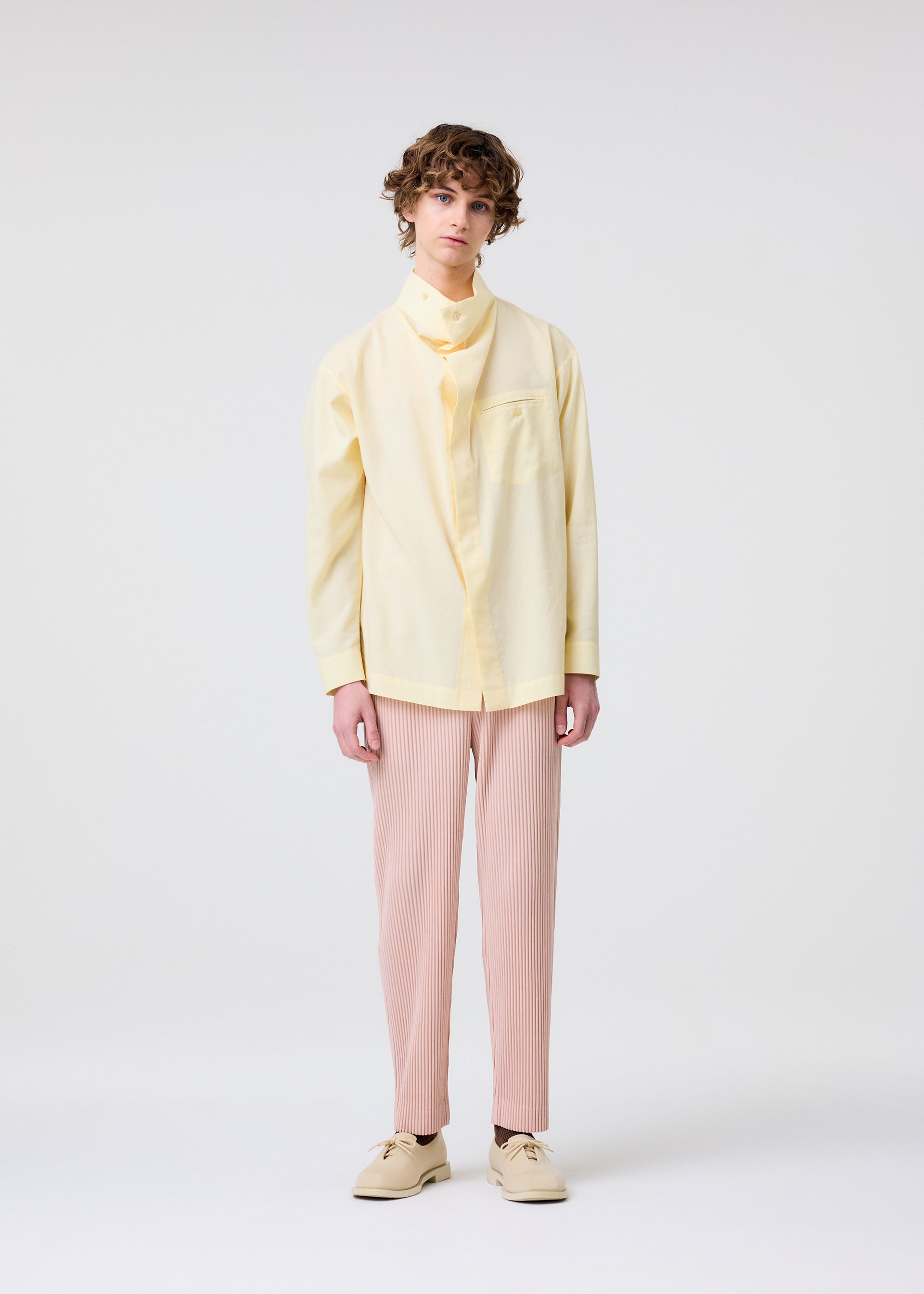 パンツ HOMME PLISSE ISSEY MIYAKE color pleats COLOR PLEATS 2 – isseymiyake.com