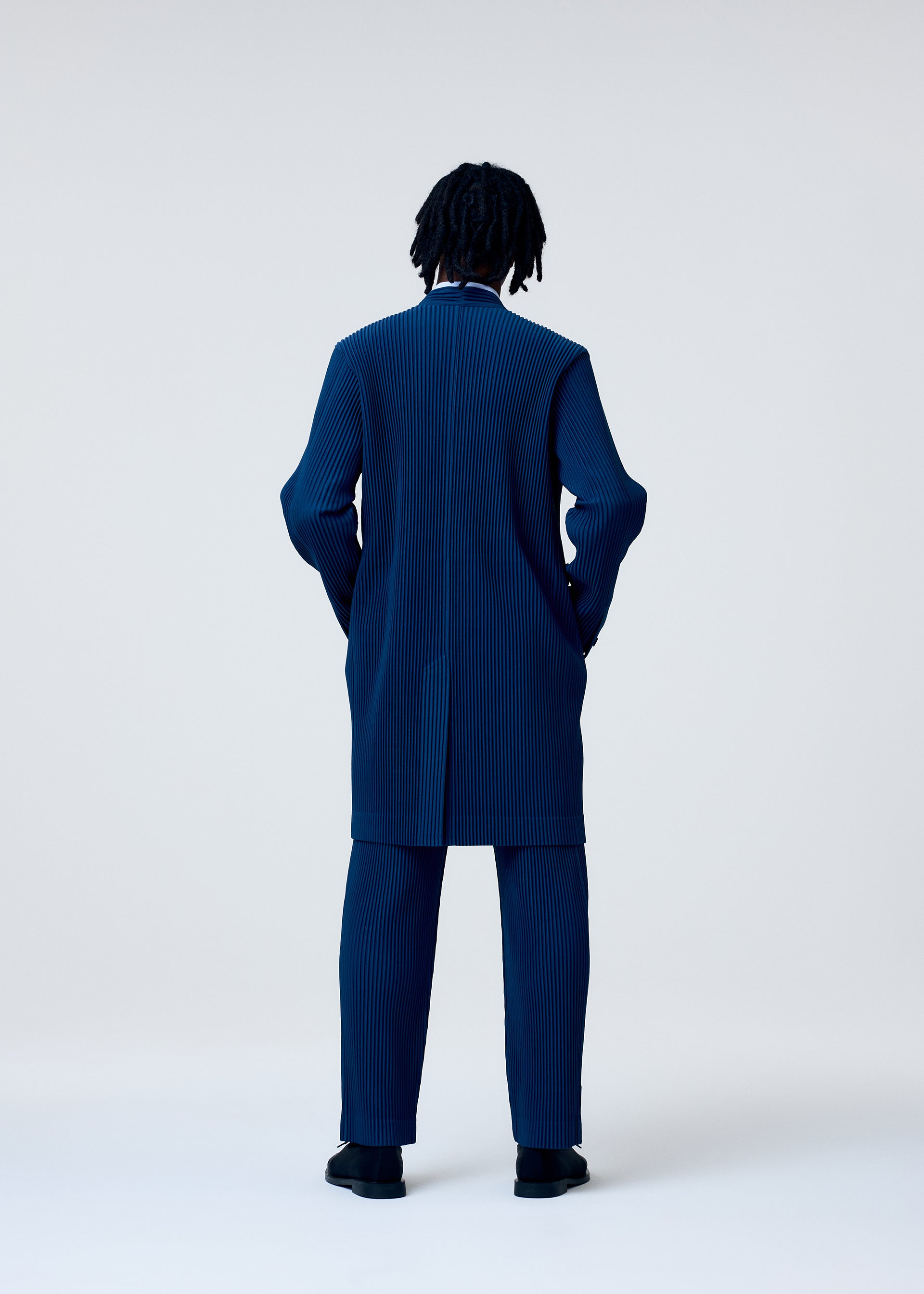 TAILORED PLEATS 1 – isseymiyake.com