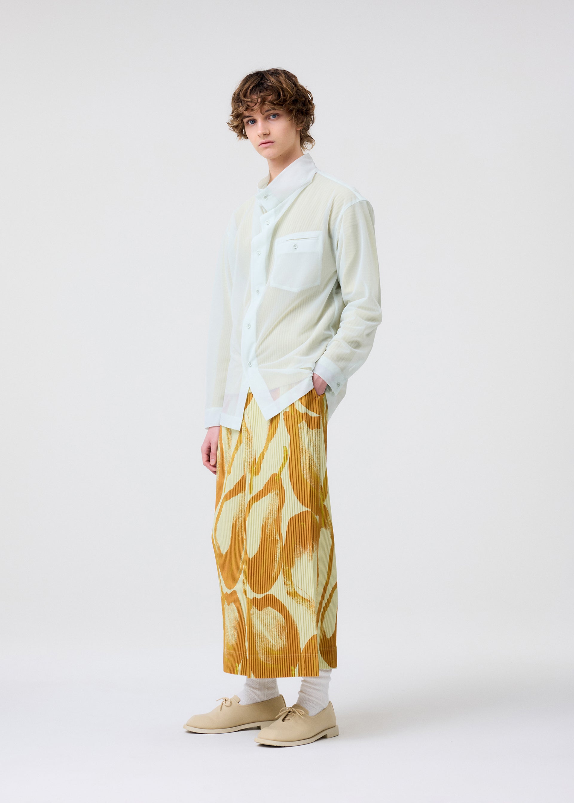極美品 ISSEY MIYAKE イッセイミヤケ アロハシャツ オープンカラーシャツ RG12048 サイズ9 マルチカラー ココナッツボタン 花柄 中古 4b005082 楽天市場】極美品 ISSEY MIYAKE イッセイミヤケ アロハシャツ オープン