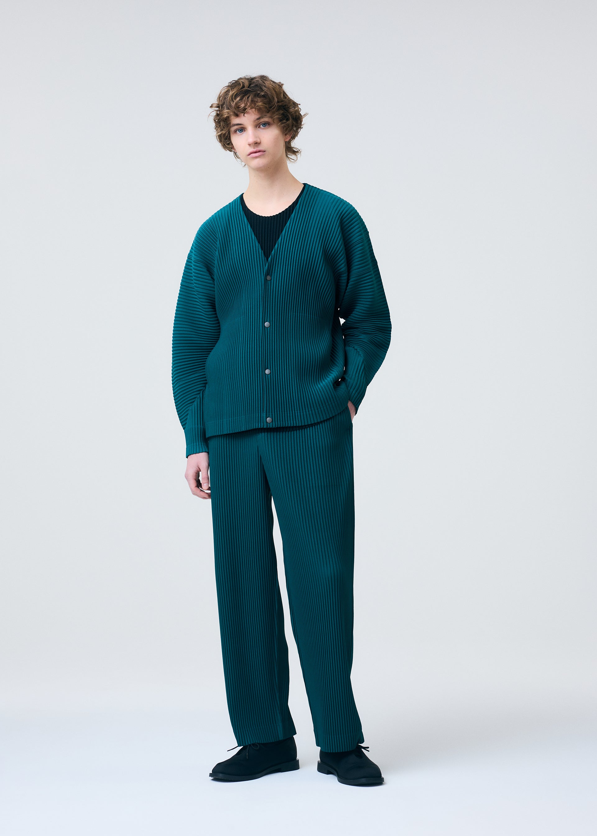 COLOR PLEATS 1、メンズ_トップス_カーディガン、着用画像1