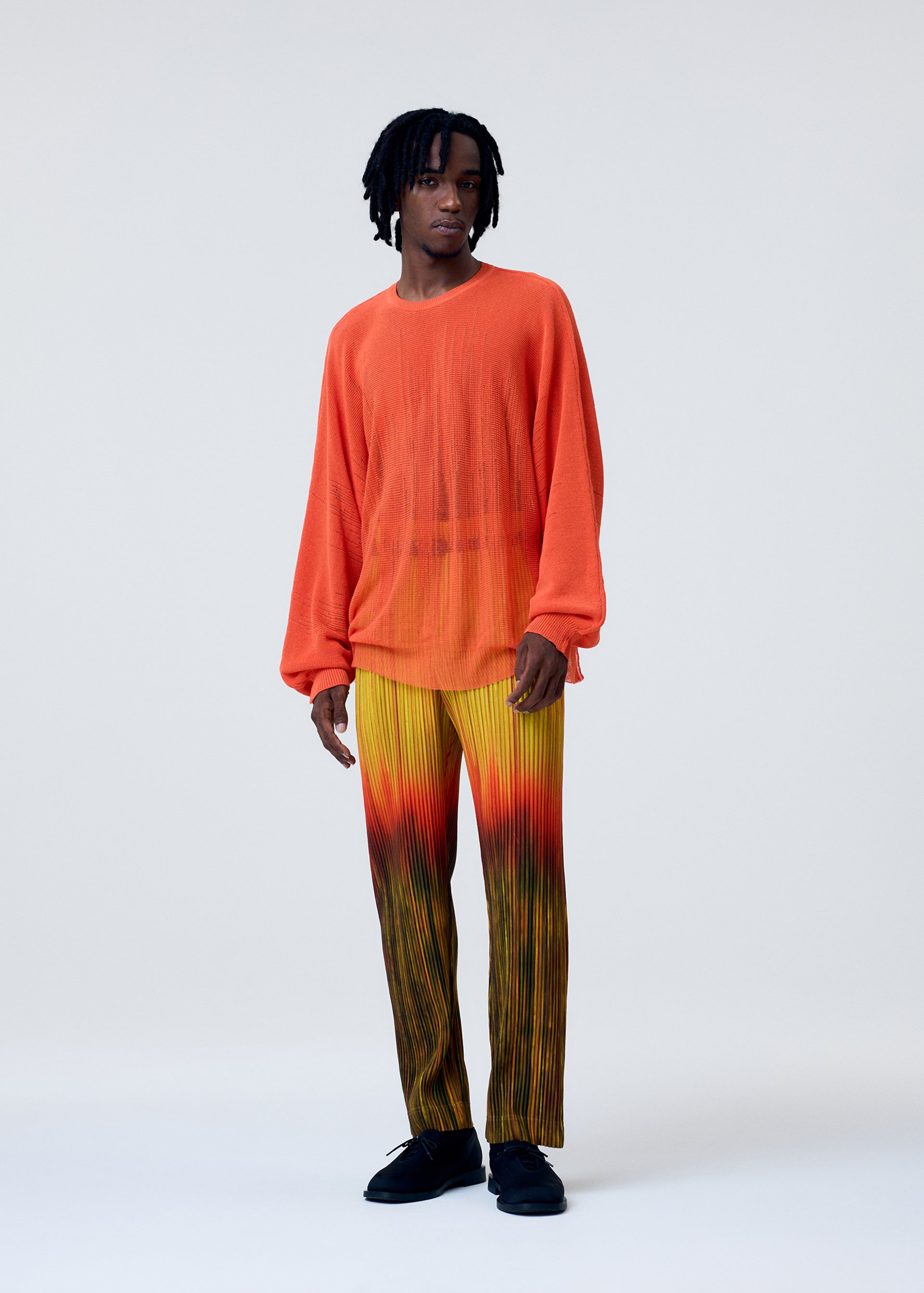 BRUSH CLOSE-UP KNIT – isseymiyake.com