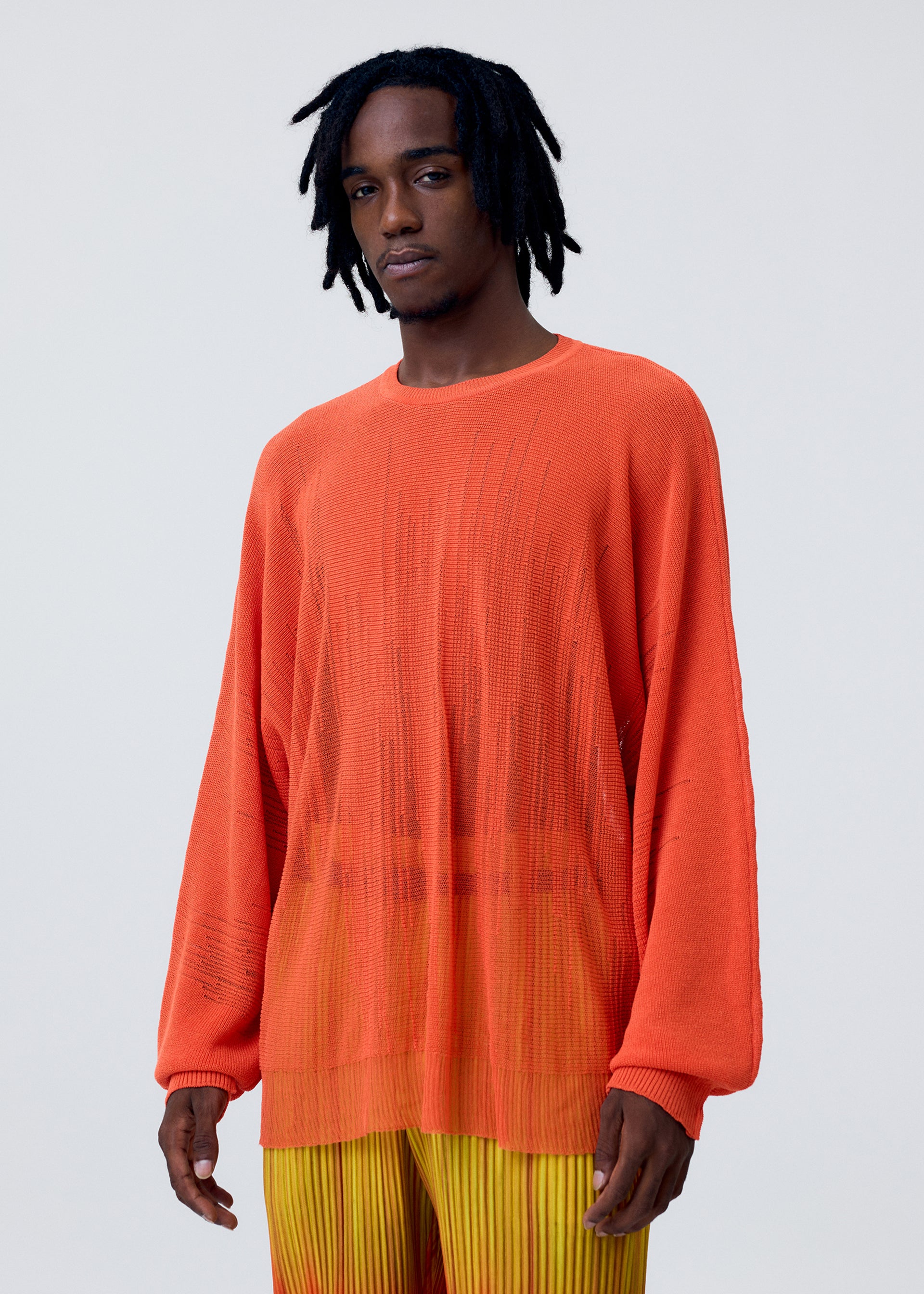 BRUSH CLOSE-UP KNIT – isseymiyake.com