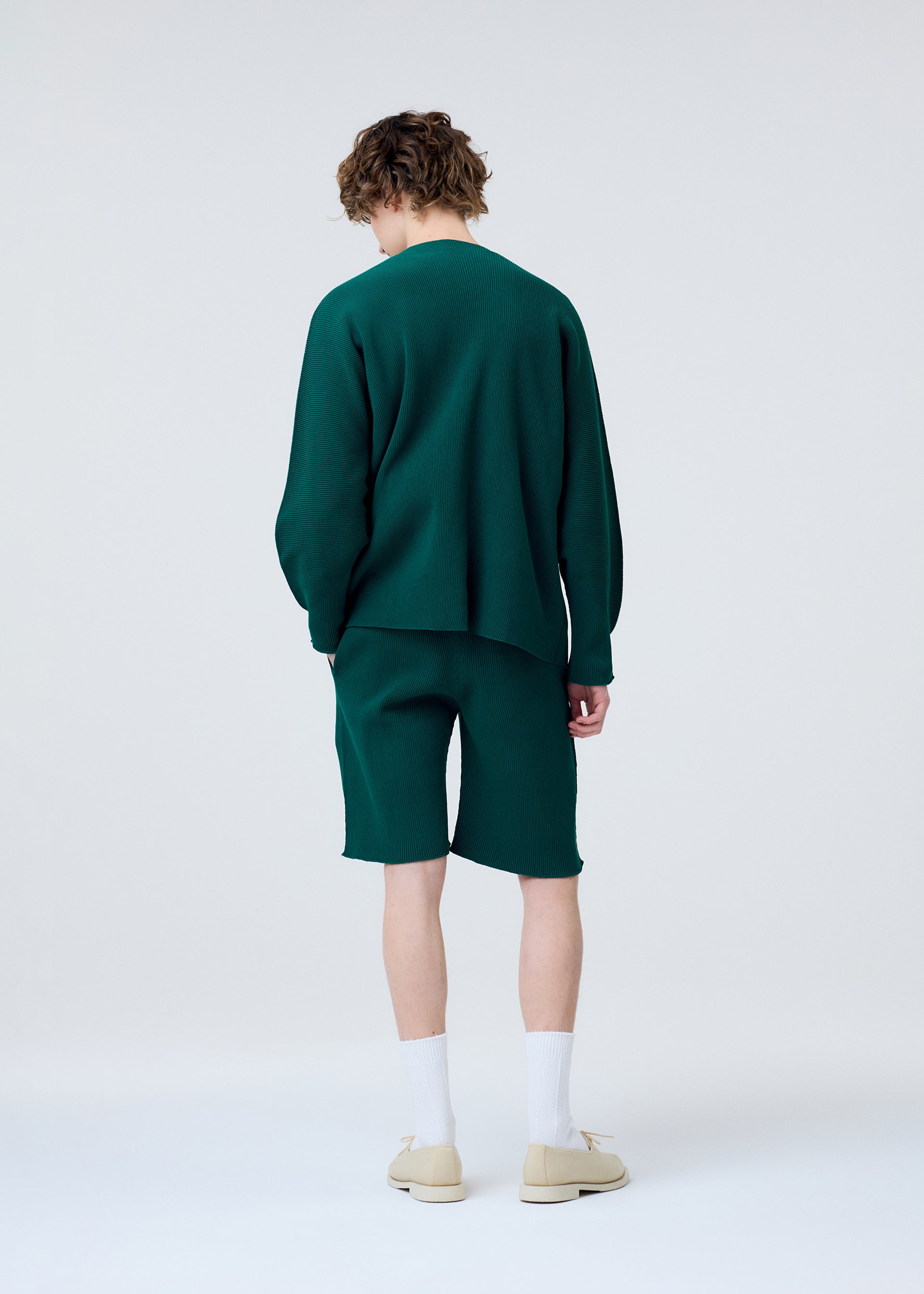BASIC KNIT – isseymiyake.com
