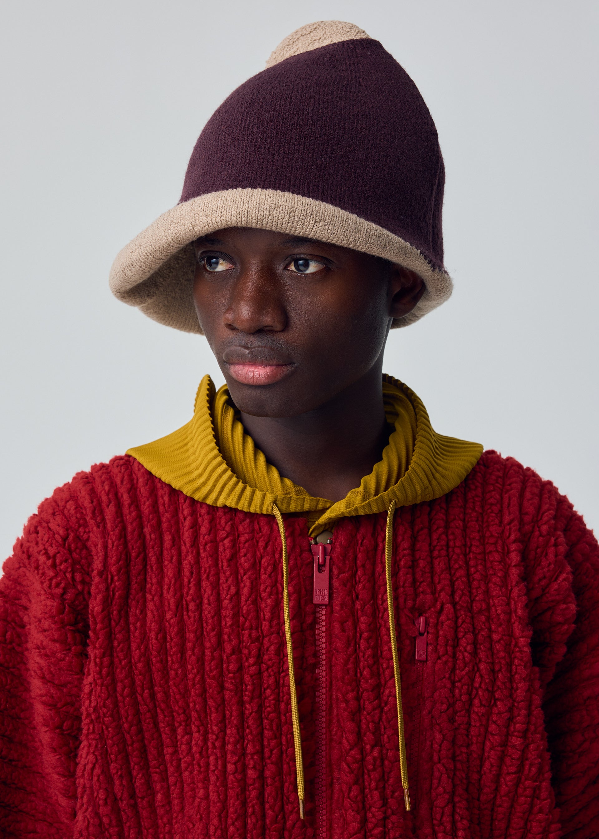 A19336 極美品 ボールジィー 25SS キャップスリーブジレ ベージュ WINTER GEAR : COLOR BLOCK – isseymiyake.com