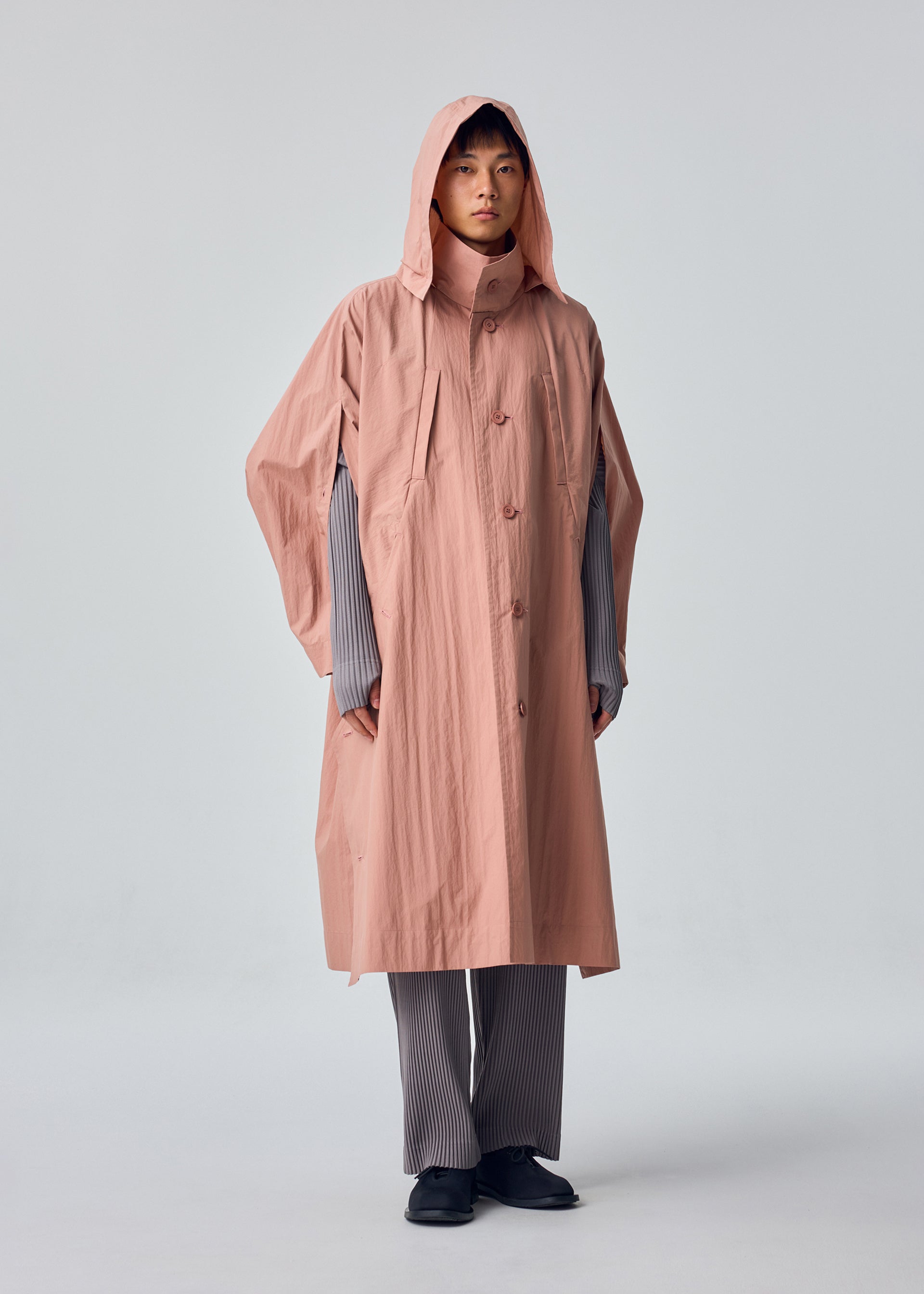 SLIT COAT – isseymiyake.com