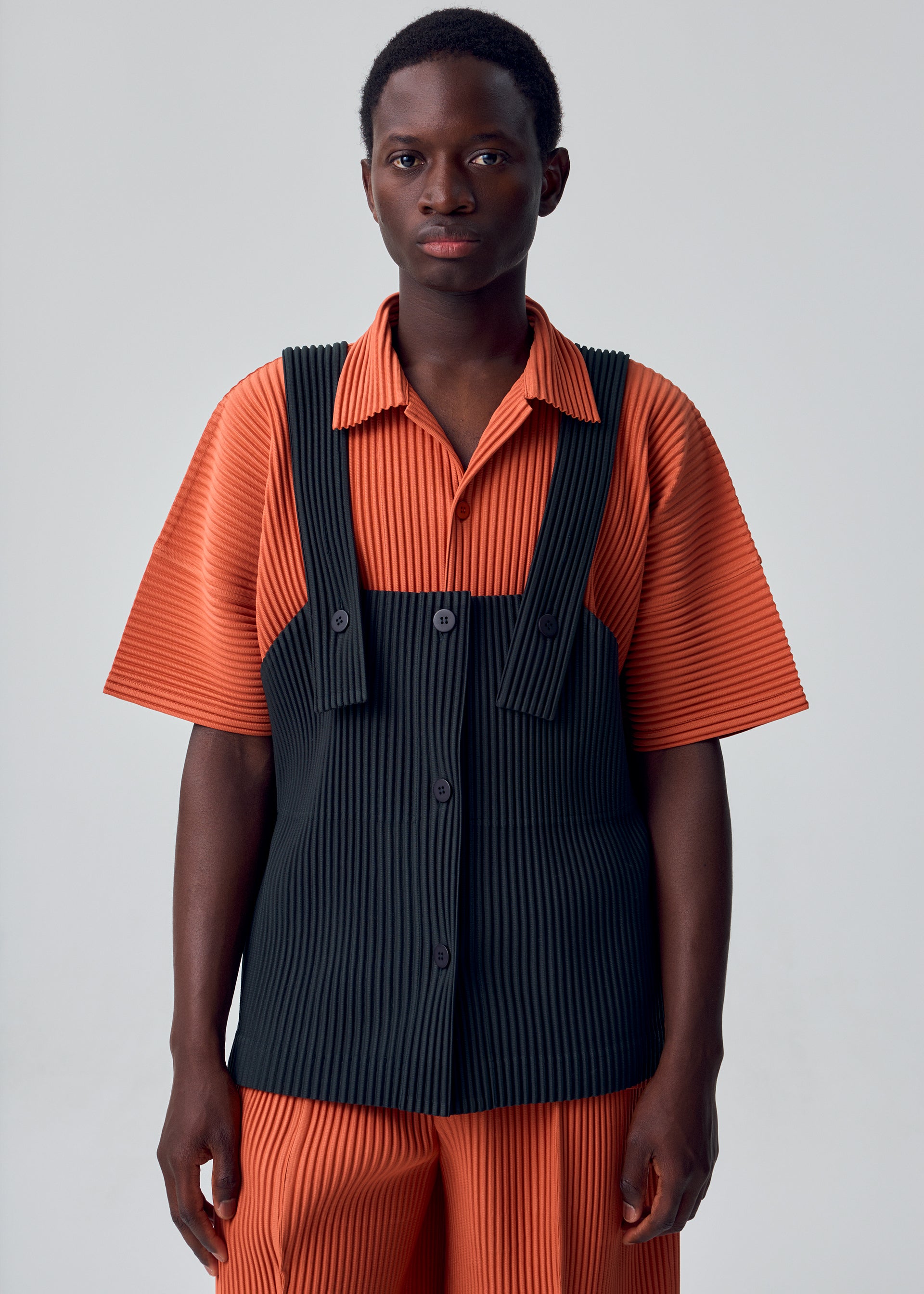 MONTHLY COLORS : AUGUST – isseymiyake.com