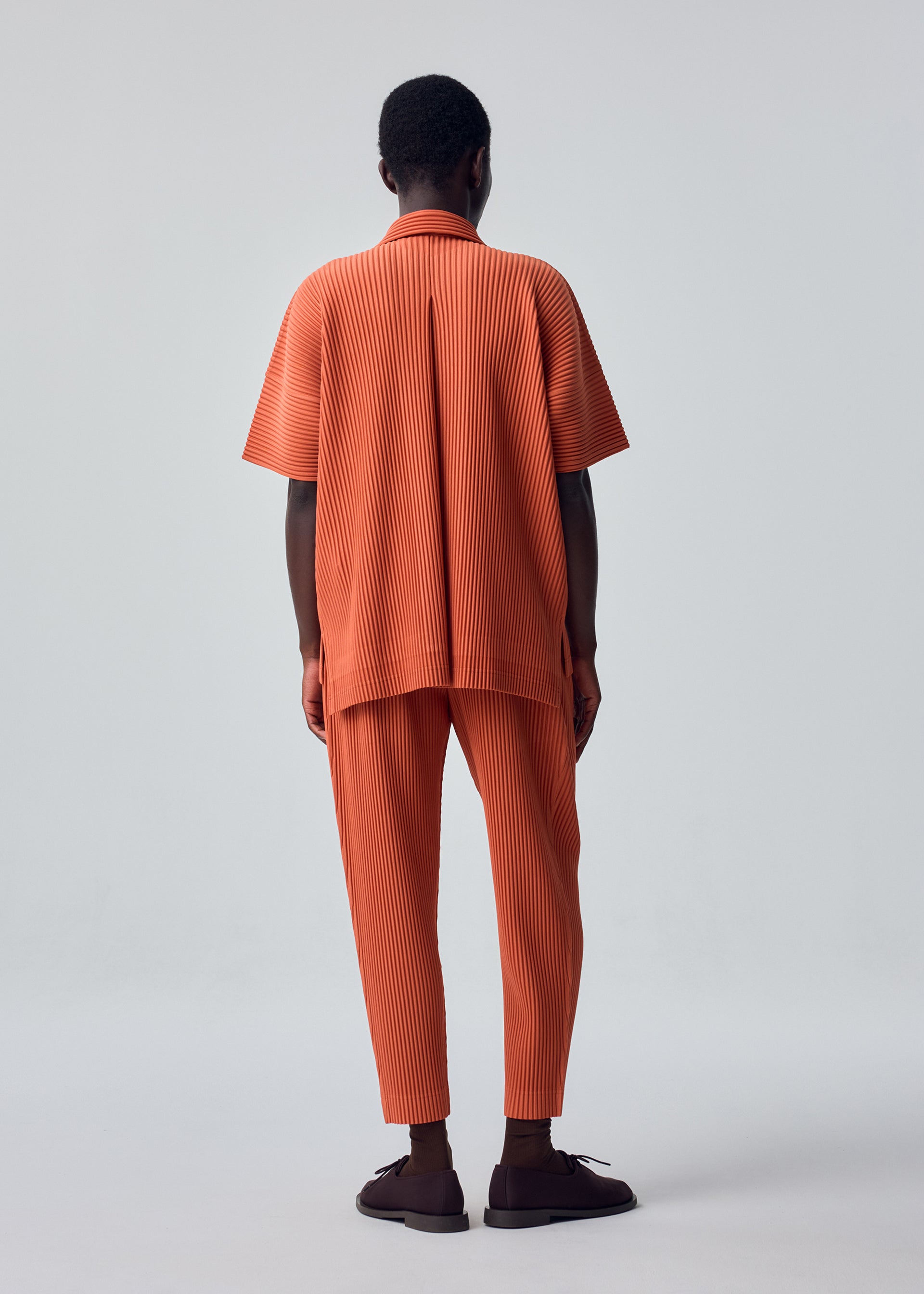 MONTHLY COLORS : AUGUST – isseymiyake.com