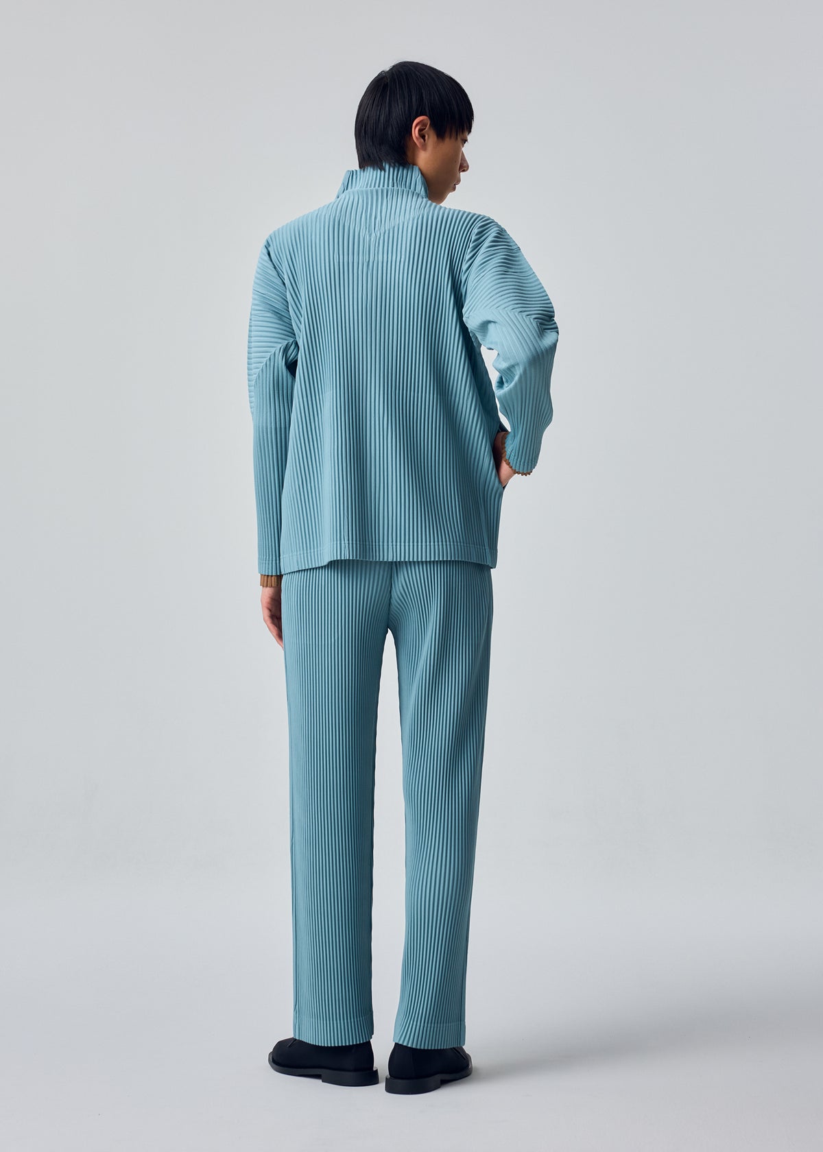 COLOR PLEATS 2、メンズ_パンツ、着用画像2