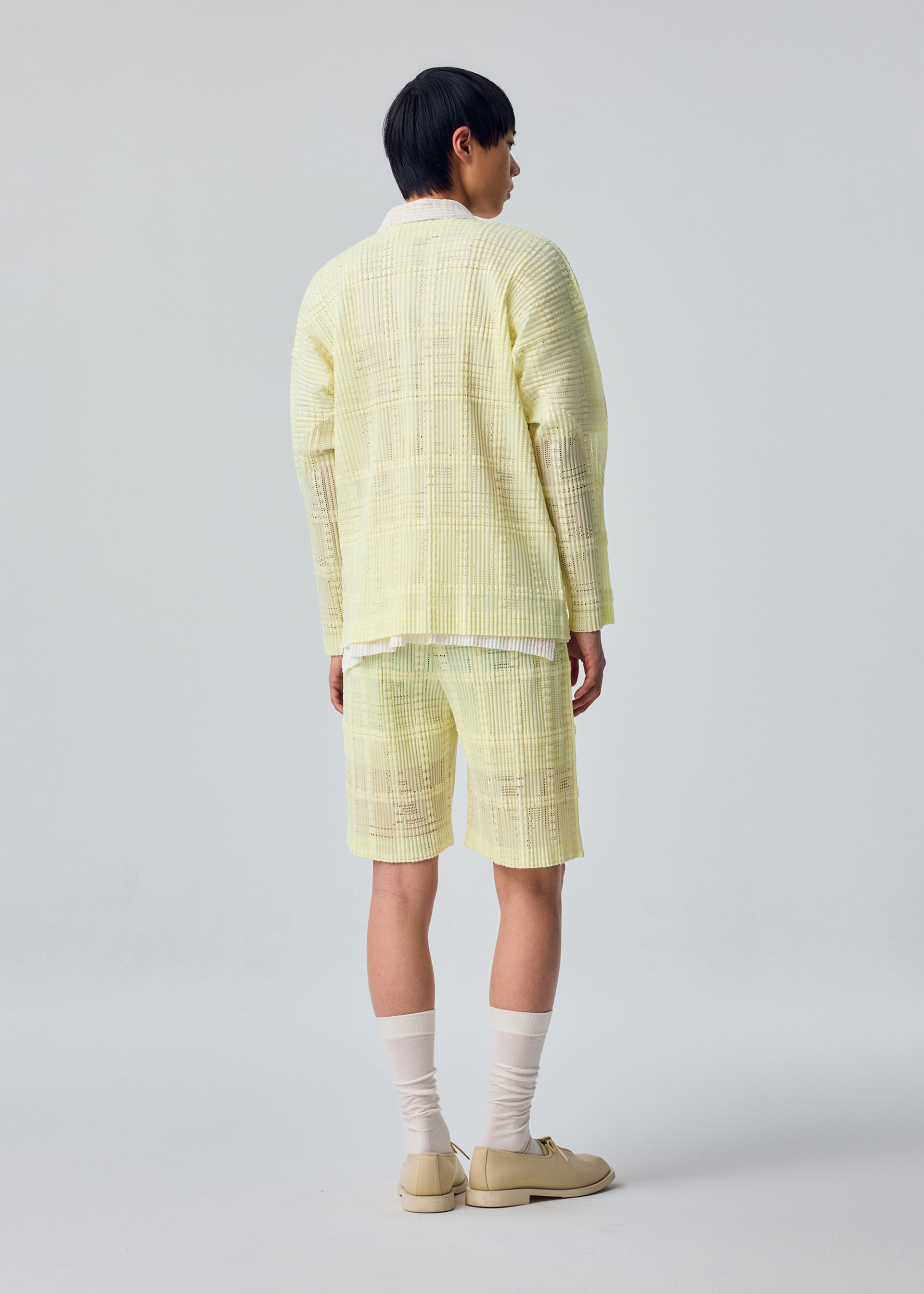 LACE GRID PLEATS、メンズ_パンツ、着用画像2