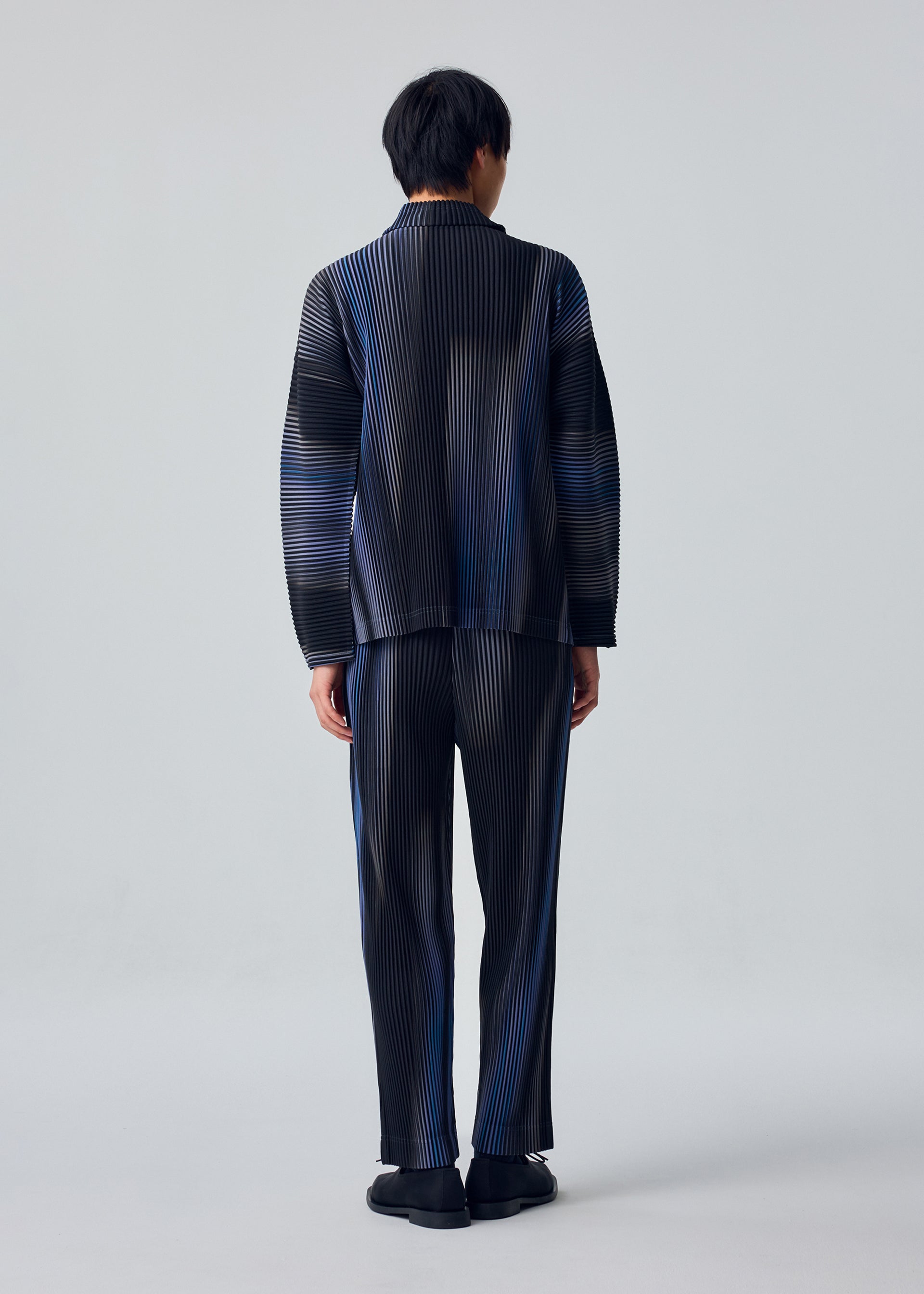 BLEND OF LIGHTS – isseymiyake.com