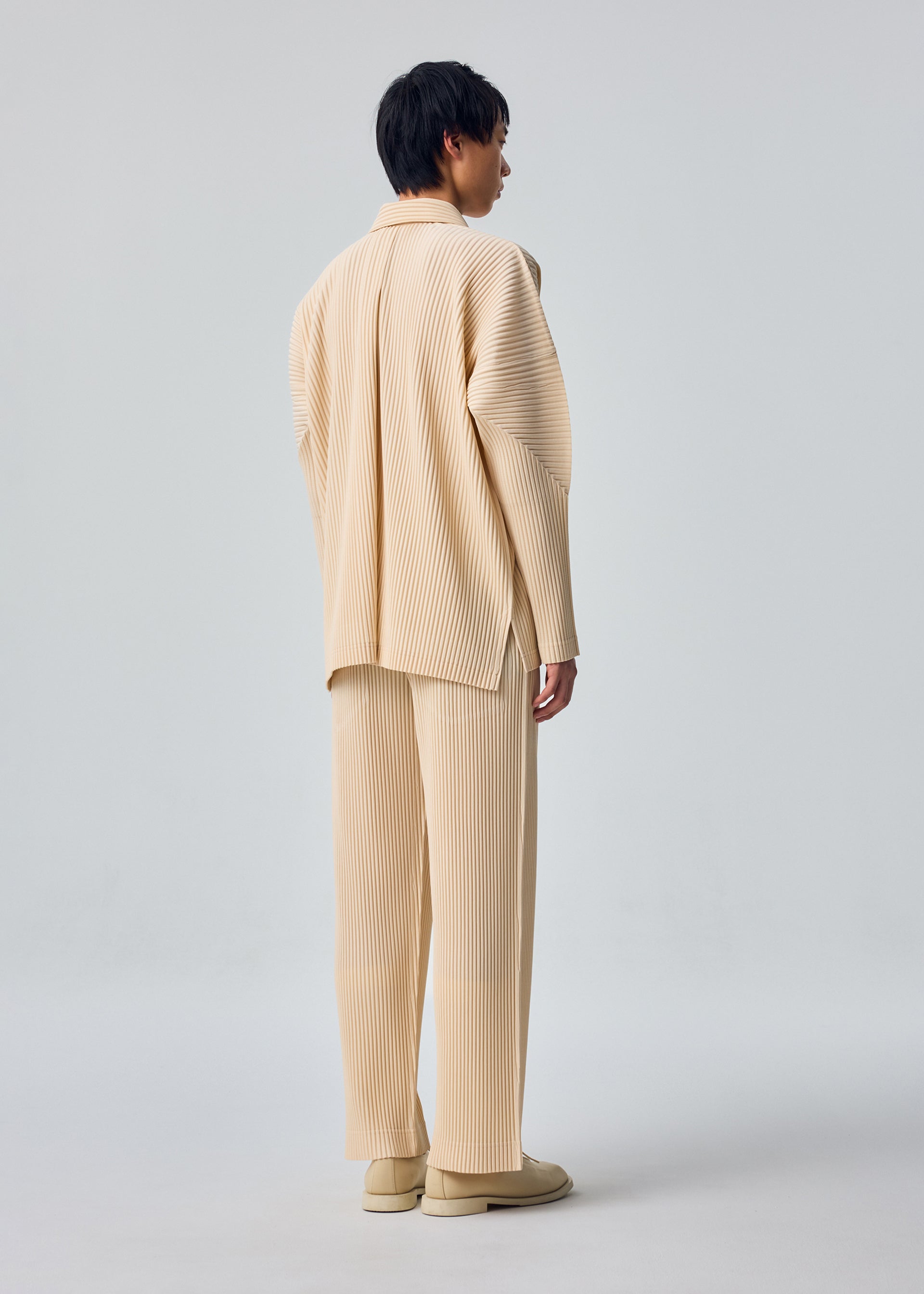 MONTHLY COLORS : OCTOBER – isseymiyake.com