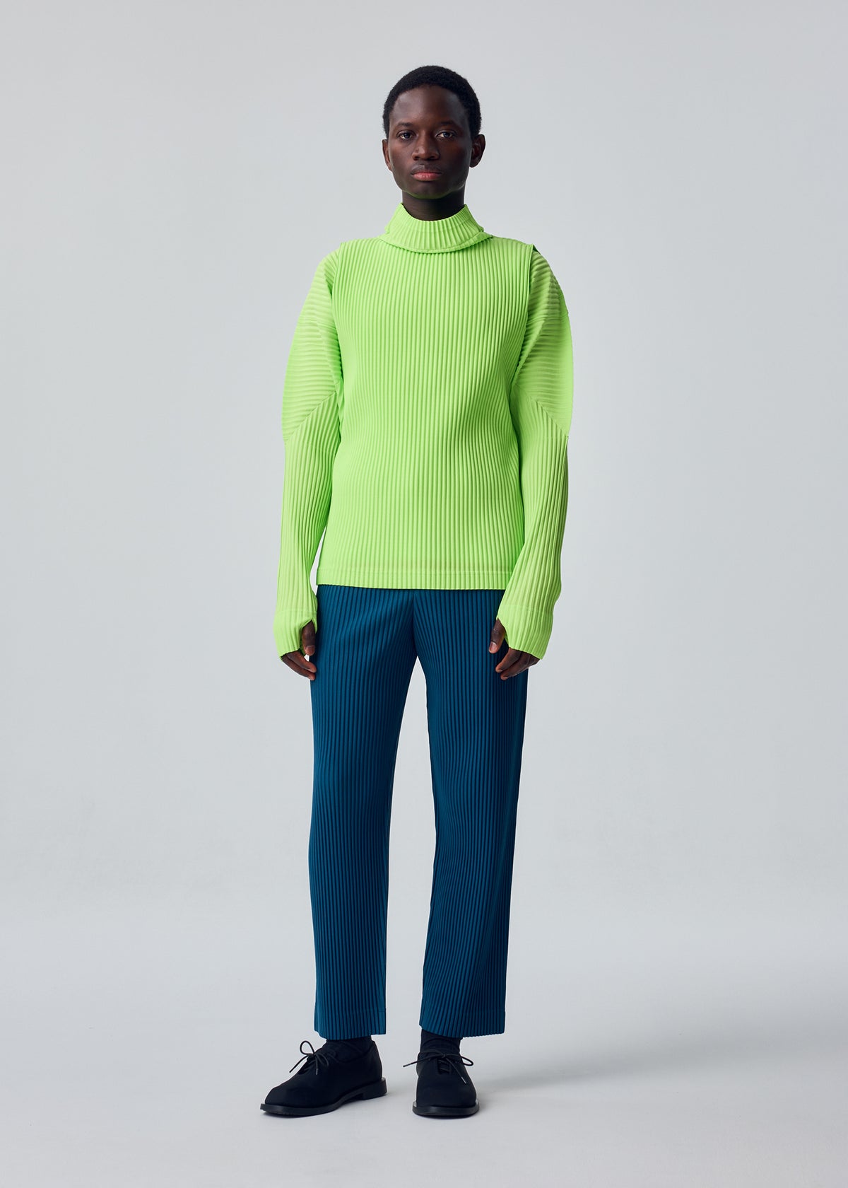 COLOR PLEATS 1、メンズ_トップス_トップ、着用画像1
