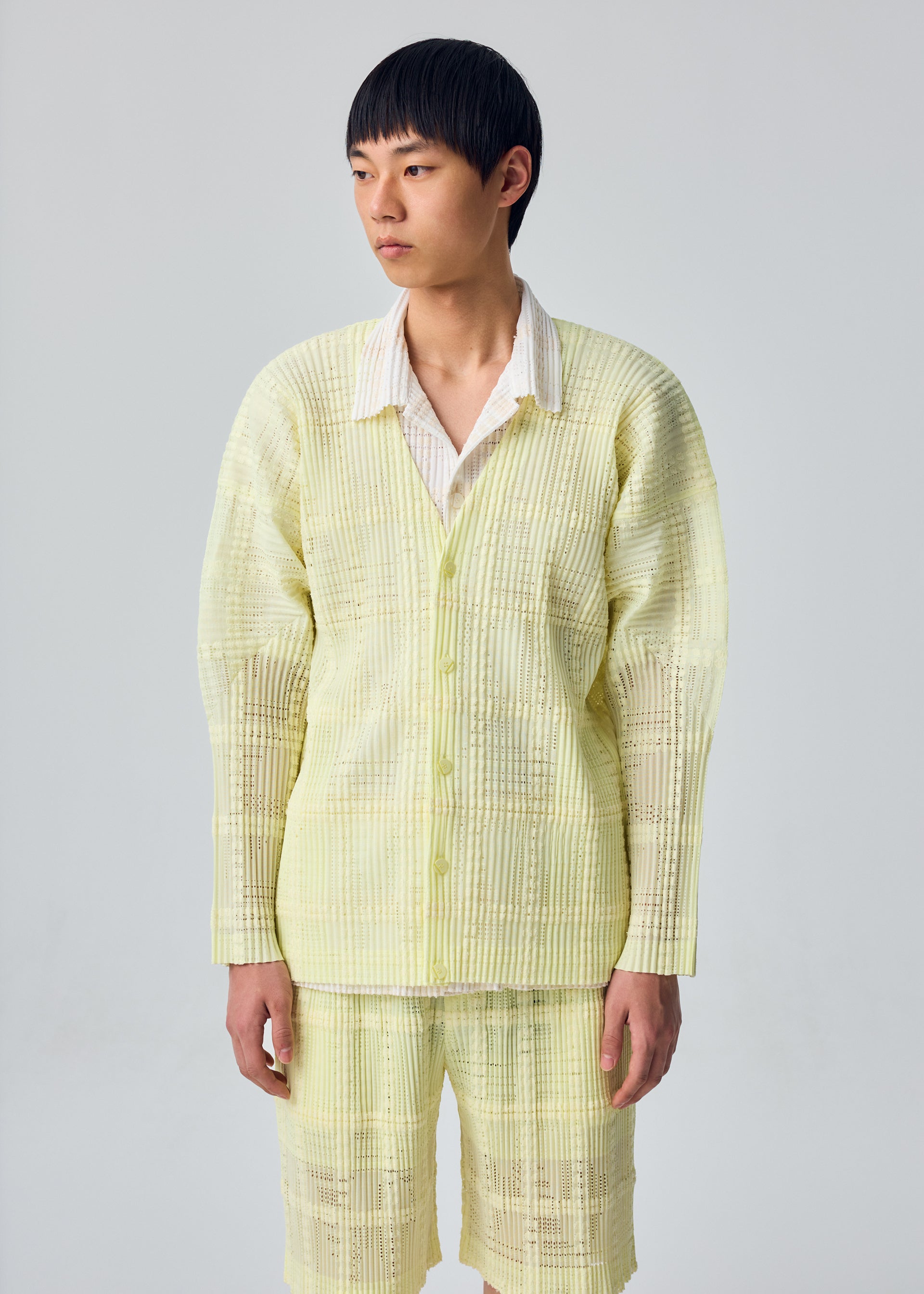 LACE GRID PLEATS – isseymiyake.com