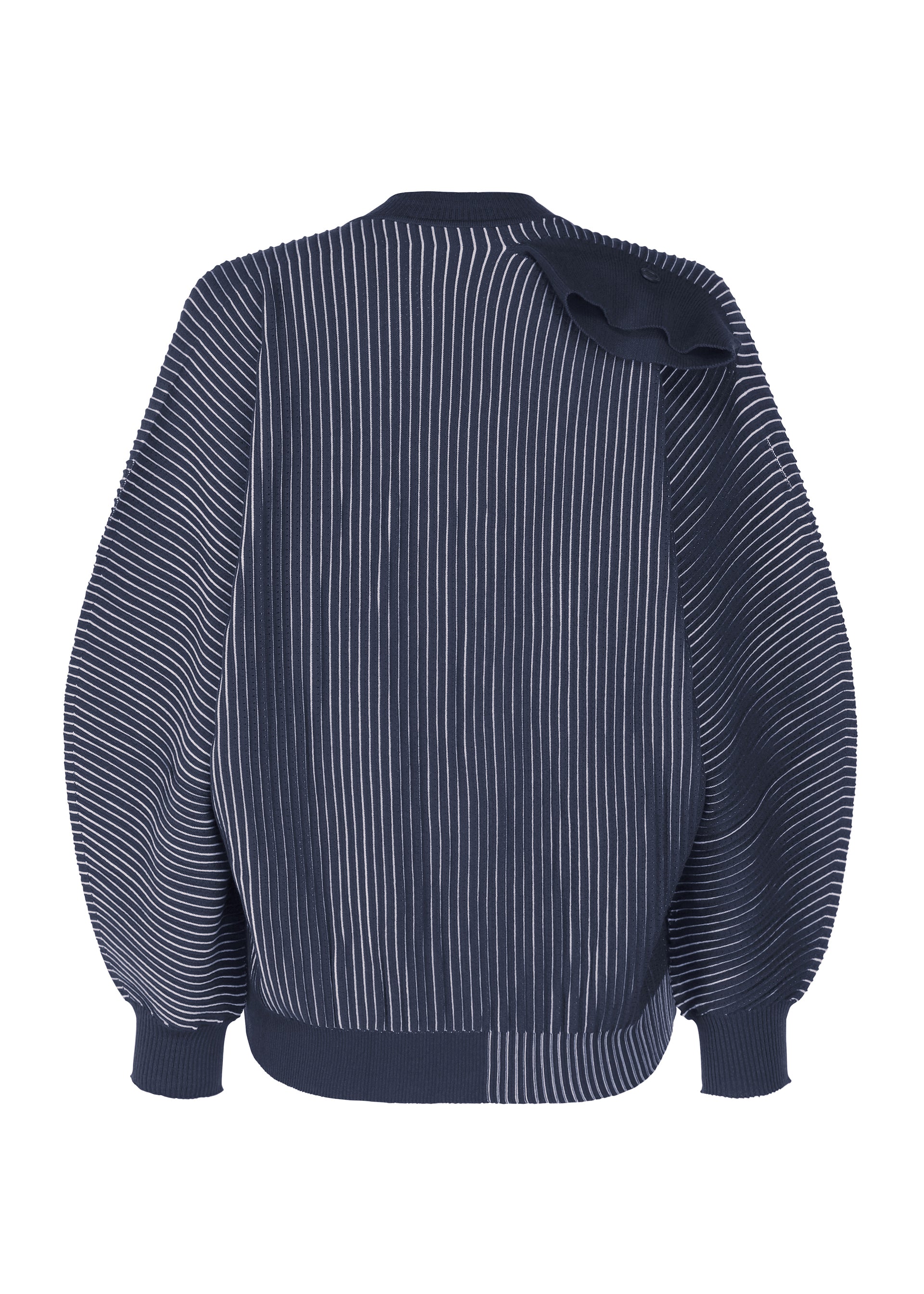 IN THE SHADOW KNIT – isseymiyake.com