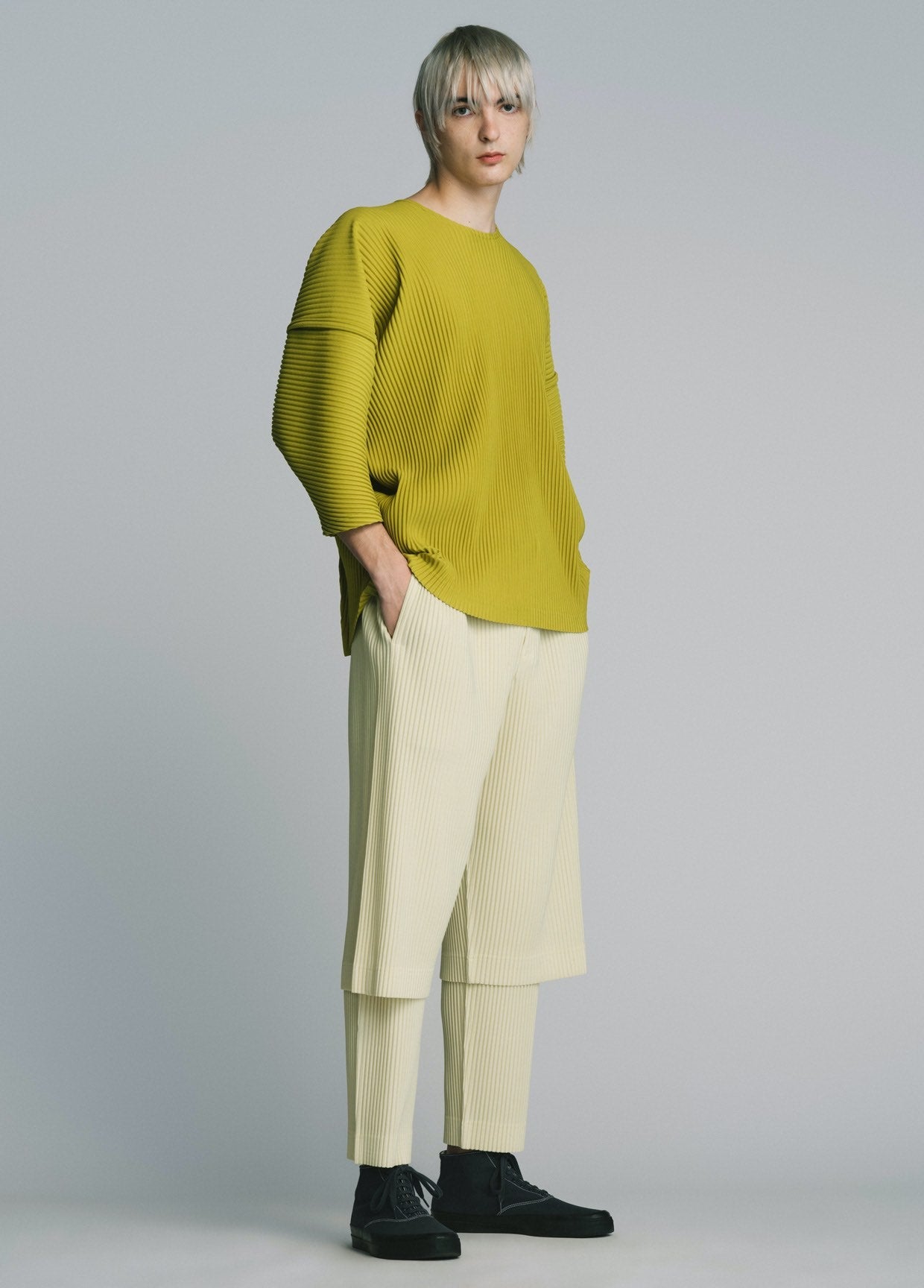 HOMME PLISSÉ ISSEY MIYAKE コレクション AUTUMN WINTER 2022/23
