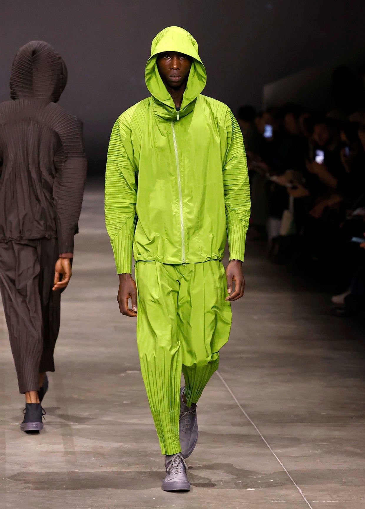 HOMME PLISSE ISSEY MIYAKE23/24awFRAMEコート HOMME PLISSE ISSEY MIYAKE23/24awFRAMEコート