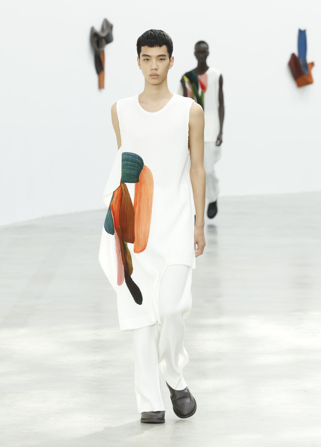 HOMME PLISSÉ ISSEY MIYAKE コレクション AUTUMN WINTER 2024/25 – isseymiyake.com