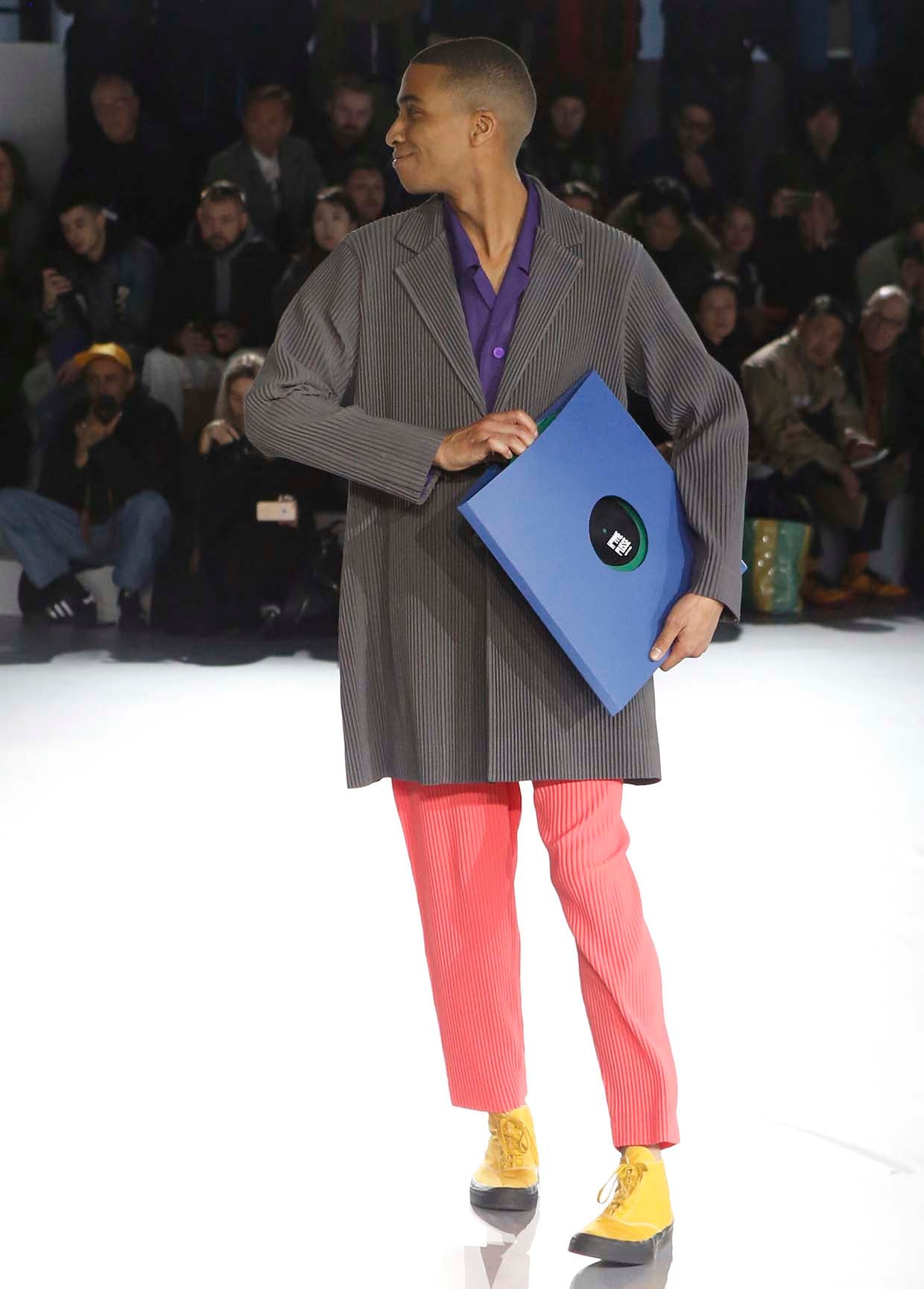 HOMME PLISSÉ ISSEY MIYAKE コレクション AUTUMN WINTER 2020/21