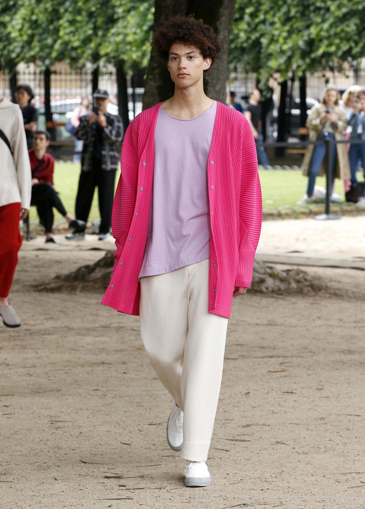 ISSEY MIYAKE 　希少　フリンジキャミソール SPRING SUMMER 2023 COLLECTION – isseymiyake.com