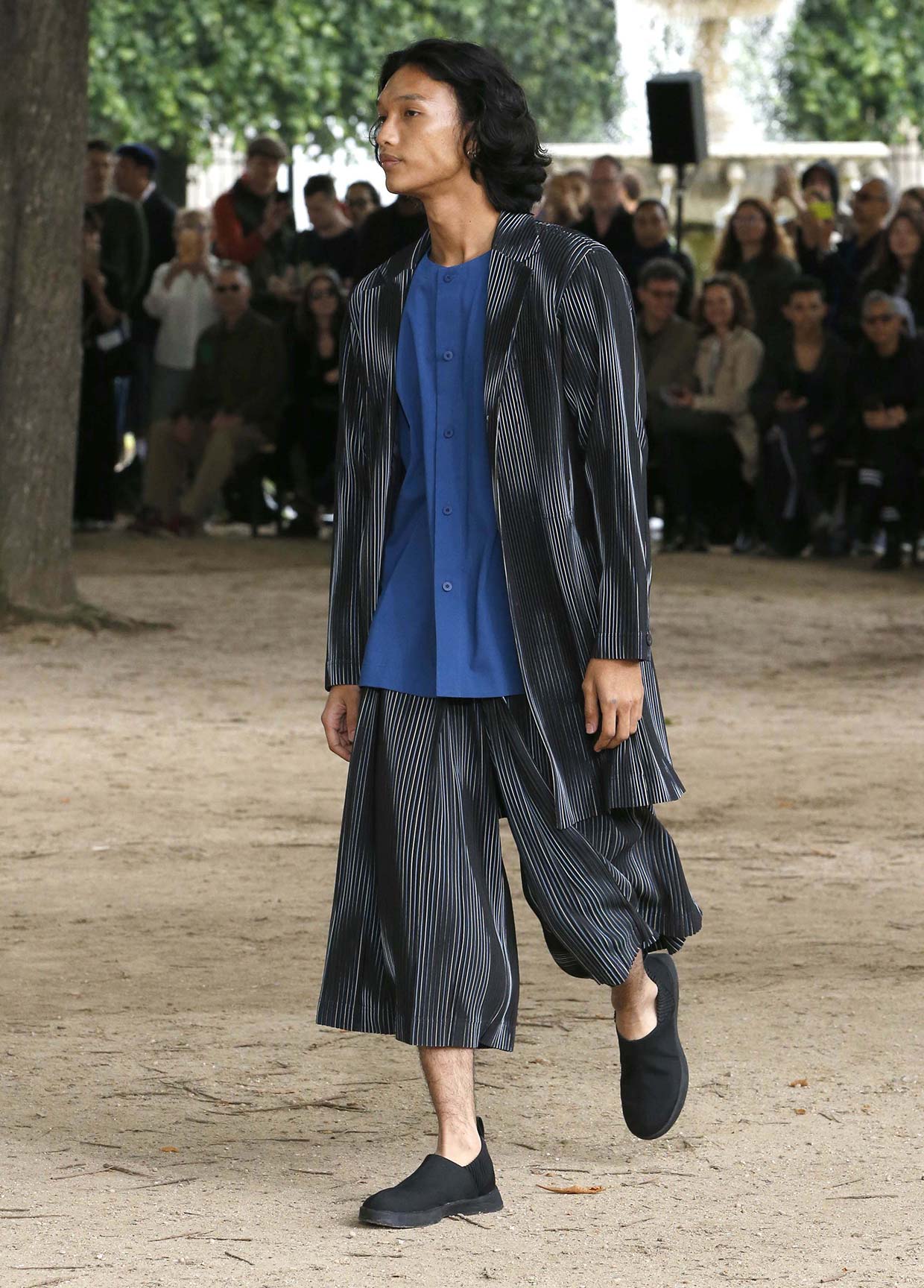 【Flower】20SSHOMME PLISSE ISSEY MIYAKE HOMME PLISSÉ ISSEY MIYAKE コレクション SPRING SUMMER 2020