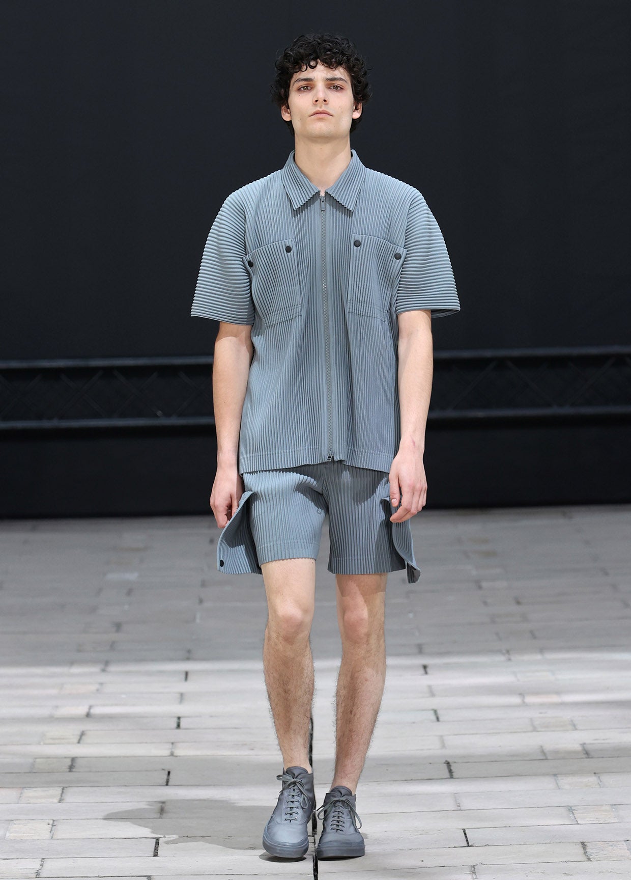 HOMME PLISSÉ ISSEY MIYAKE コレクション SPRING SUMMER 2023