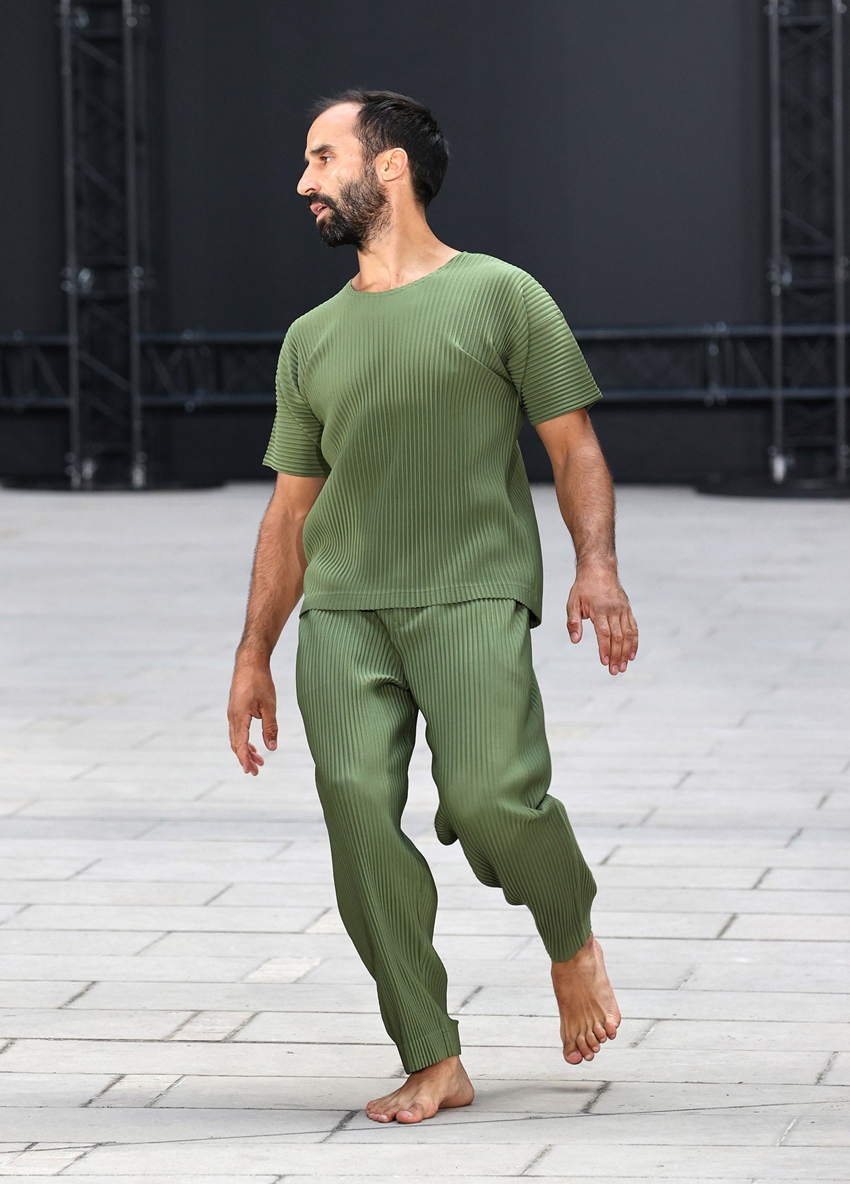 HOMME PLISSÉ ISSEY MIYAKE コレクション SPRING SUMMER 2023