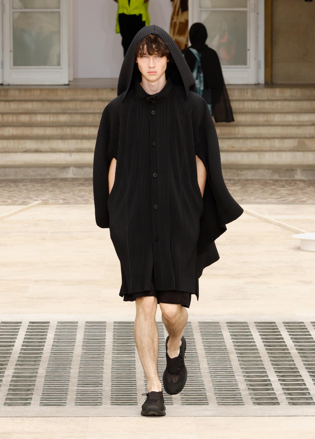 イッセイミヤケISSEY MIYAKE 132 5. イッセイ ミヤケ」が植物由来の新しい衣服を提案 | 情報