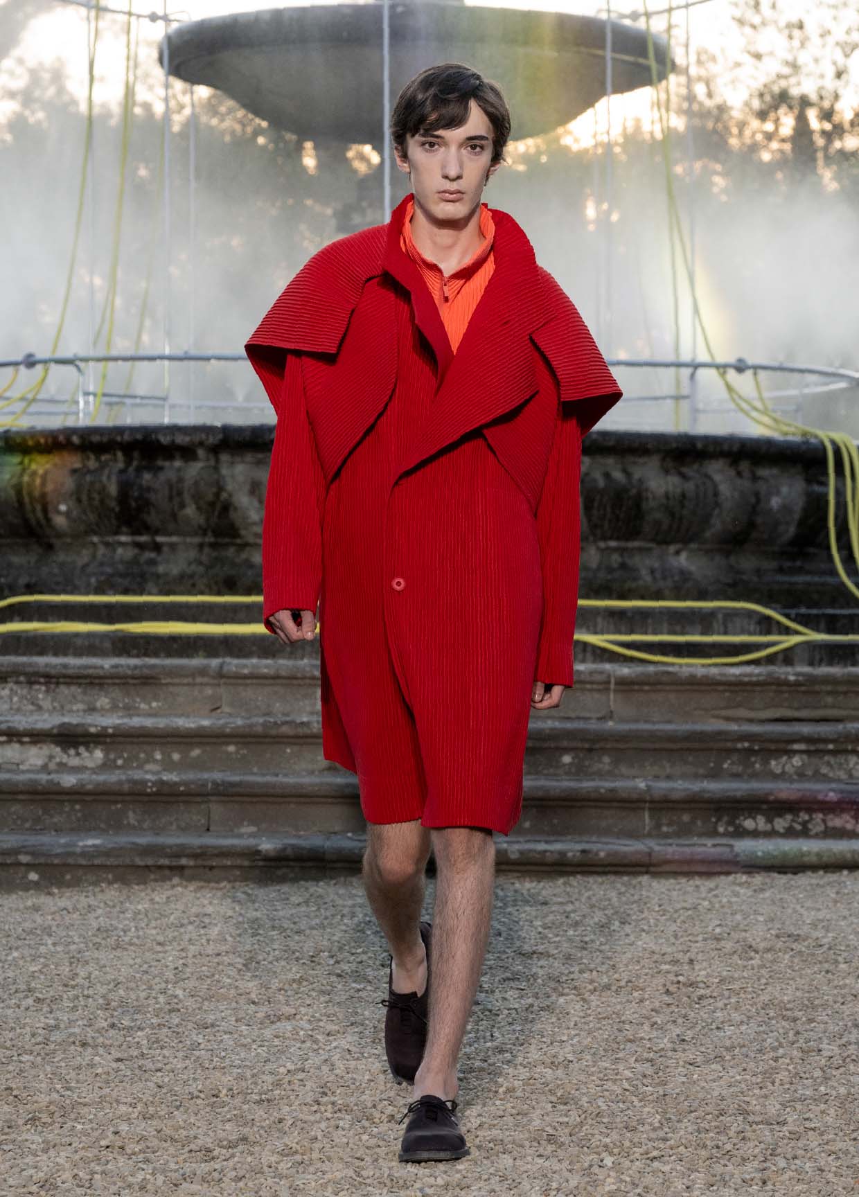 イッセイミヤケ☆20SS☆パリコレ☆フリンジトップス ISSEY MIYAKE 2021年春夏コレクション | パリ | 画像41枚
