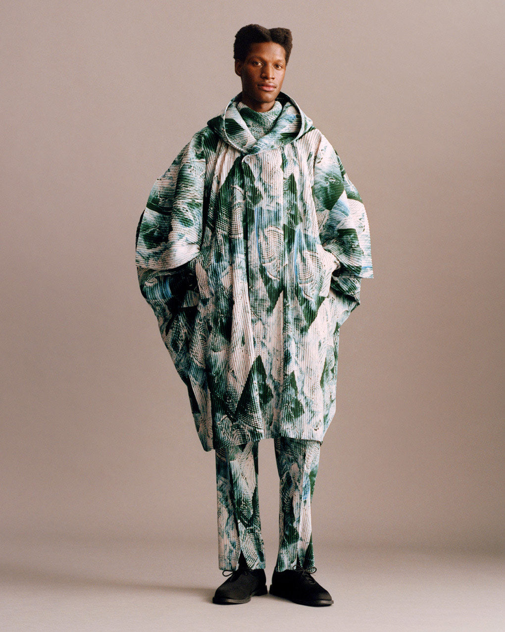 HOMME PLISSÉ ISSEY MIYAKE シーズンビジュアル AUTUMN WINTER 2026/27