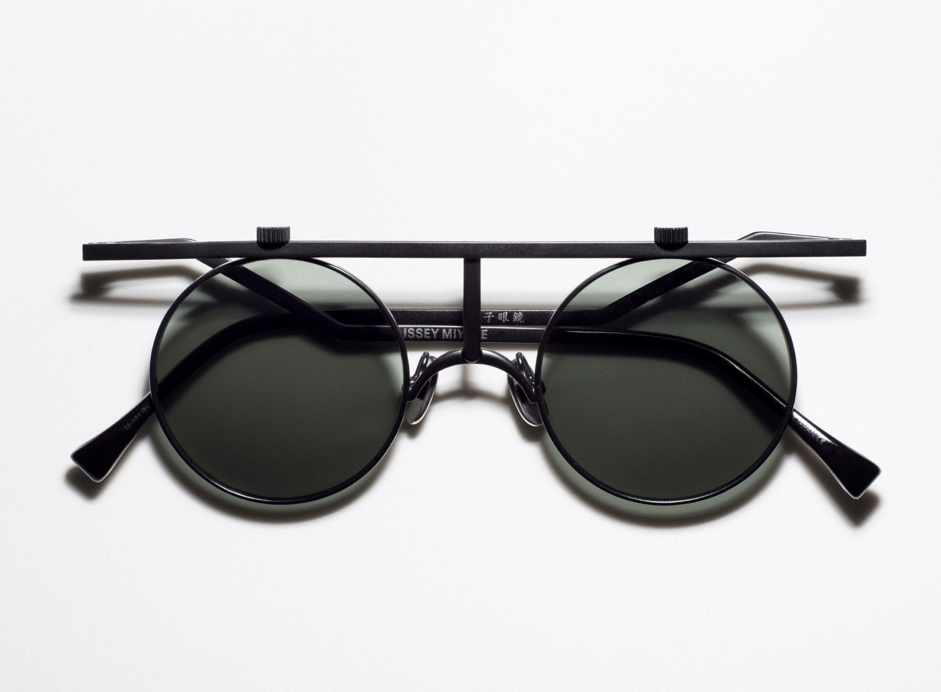 ISSEY MIYAKE EYES – isseymiyake.com