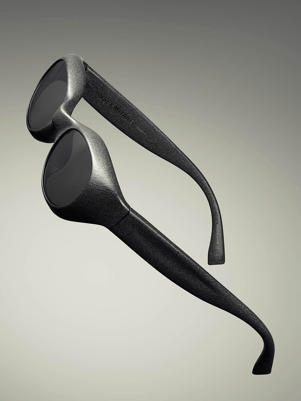 ISSEY MIYAKE EYES アイテムシリーズ GRIT – isseymiyake.com